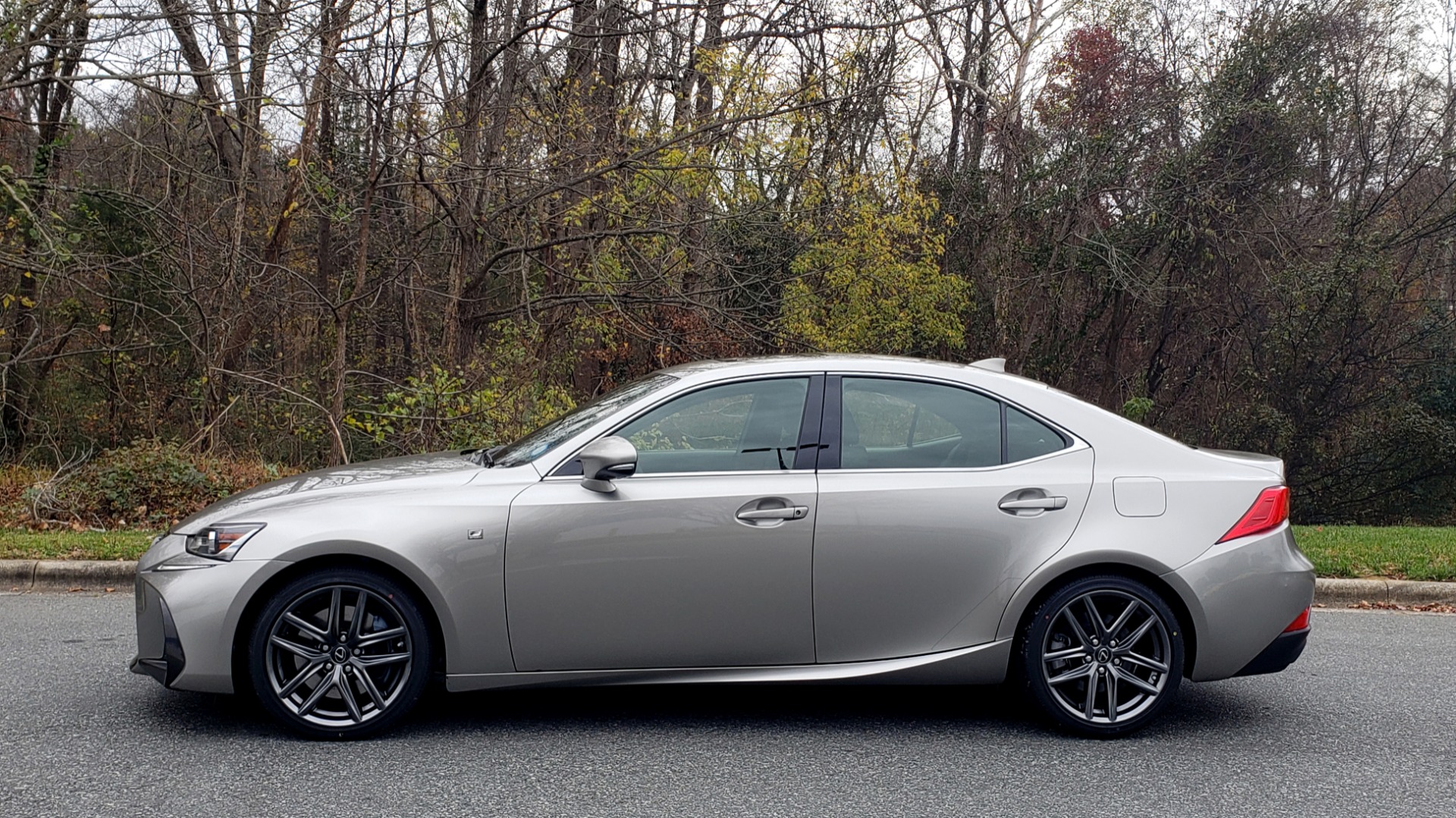 Used 2017 Lexus IS 200 TURBO F-SPORT / BSM / SUNROOF / VENT SEATS / REARVIEW for sale Sold at Formula Imports in Charlotte NC 28227 2