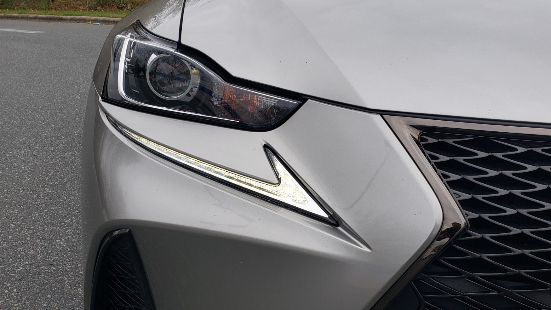 Used 2017 Lexus IS 200 TURBO F-SPORT / BSM / SUNROOF / VENT SEATS / REARVIEW for sale Sold at Formula Imports in Charlotte NC 28227 25