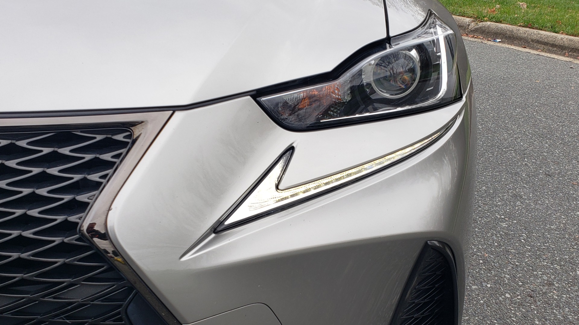Used 2017 Lexus IS 200 TURBO F-SPORT / BSM / SUNROOF / VENT SEATS / REARVIEW for sale Sold at Formula Imports in Charlotte NC 28227 26