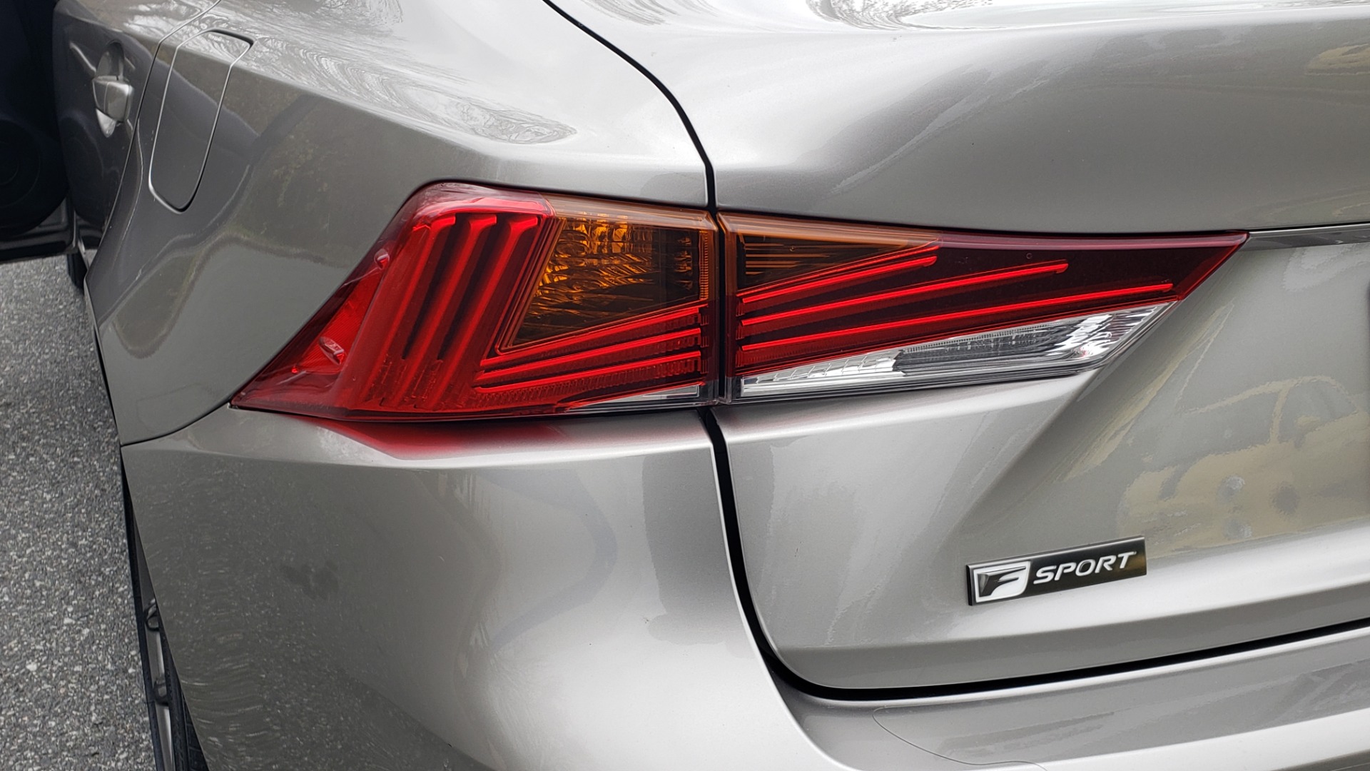 Used 2017 Lexus IS 200 TURBO F-SPORT / BSM / SUNROOF / VENT SEATS / REARVIEW for sale Sold at Formula Imports in Charlotte NC 28227 32