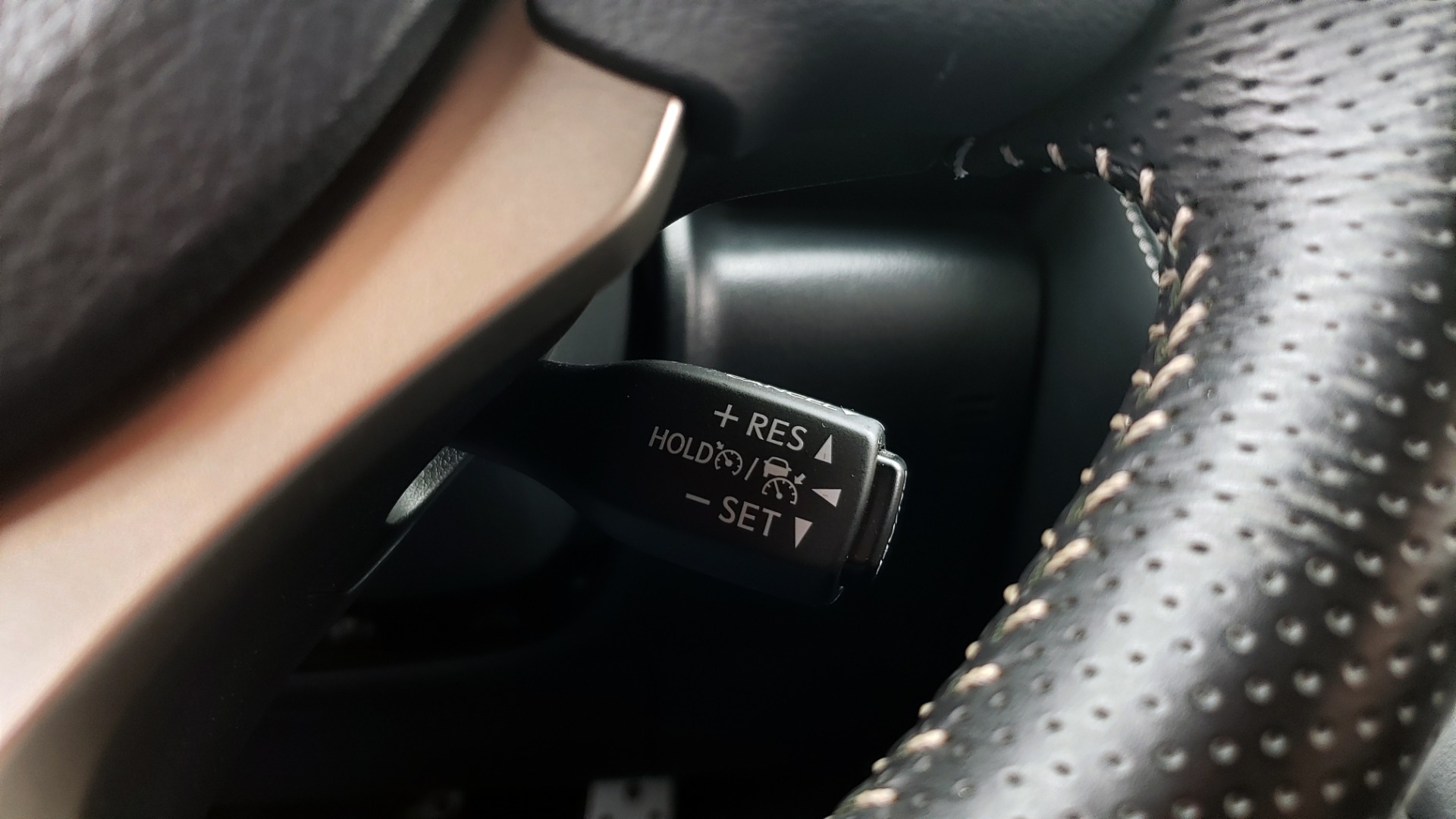 Used 2017 Lexus IS 200 TURBO F-SPORT / BSM / SUNROOF / VENT SEATS / REARVIEW for sale Sold at Formula Imports in Charlotte NC 28227 85