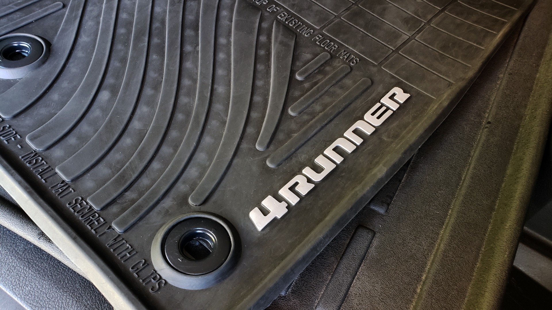 Used 2016 Toyota 4RUNNER SR5 4X2 V6 / NAV / ENTUNE PREM AUDIO / REARVIEW for sale Sold at Formula Imports in Charlotte NC 28227 16