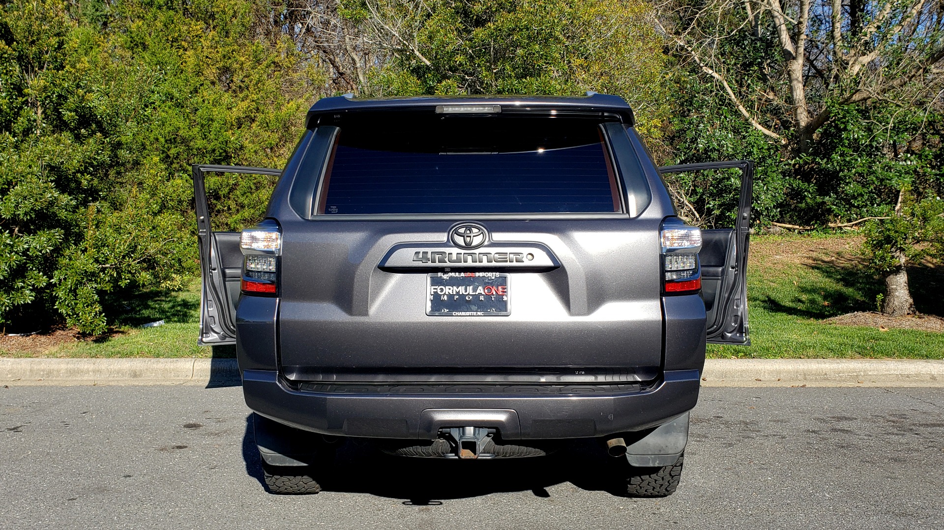 Used 2016 Toyota 4RUNNER SR5 4X2 V6 / NAV / ENTUNE PREM AUDIO / REARVIEW for sale Sold at Formula Imports in Charlotte NC 28227 28