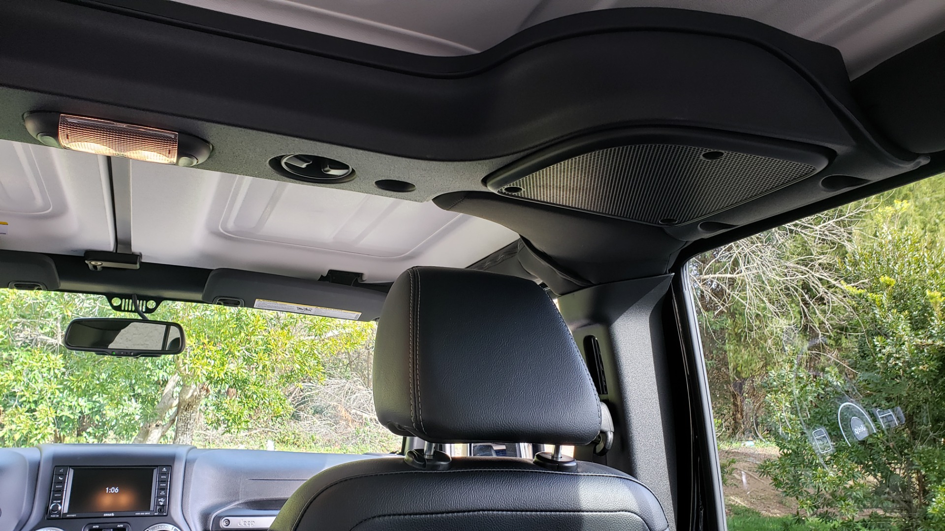 Used 2017 Jeep WRANGLER UNLIMITED SAHARA 4X4 / NAV / 3-PC FREEDOM TOP / 3.6L V6 / 5-SPD AUTO for sale Sold at Formula Imports in Charlotte NC 28227 29