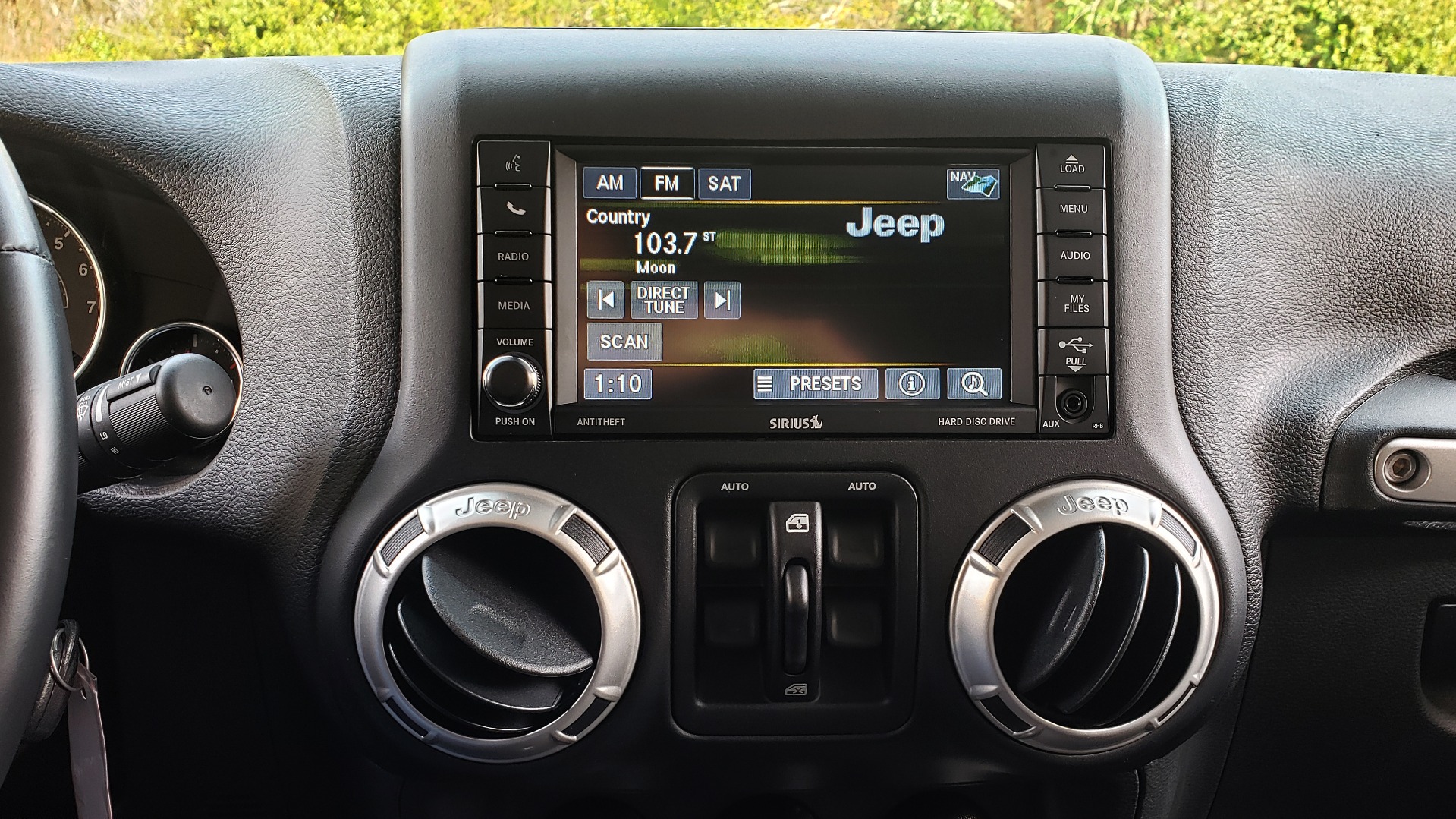 Used 2017 Jeep WRANGLER UNLIMITED SAHARA 4X4 / NAV / 3-PC FREEDOM TOP / 3.6L V6 / 5-SPD AUTO for sale Sold at Formula Imports in Charlotte NC 28227 42