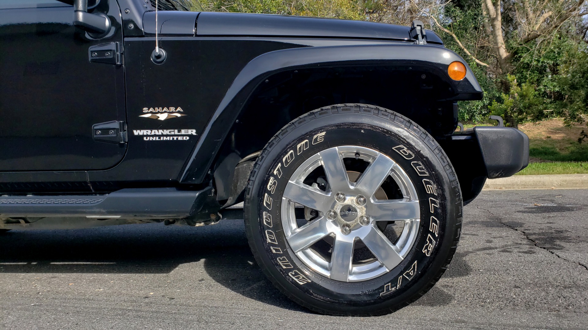 Used 2017 Jeep WRANGLER UNLIMITED SAHARA 4X4 / NAV / 3-PC FREEDOM TOP / 3.6L V6 / 5-SPD AUTO for sale Sold at Formula Imports in Charlotte NC 28227 75