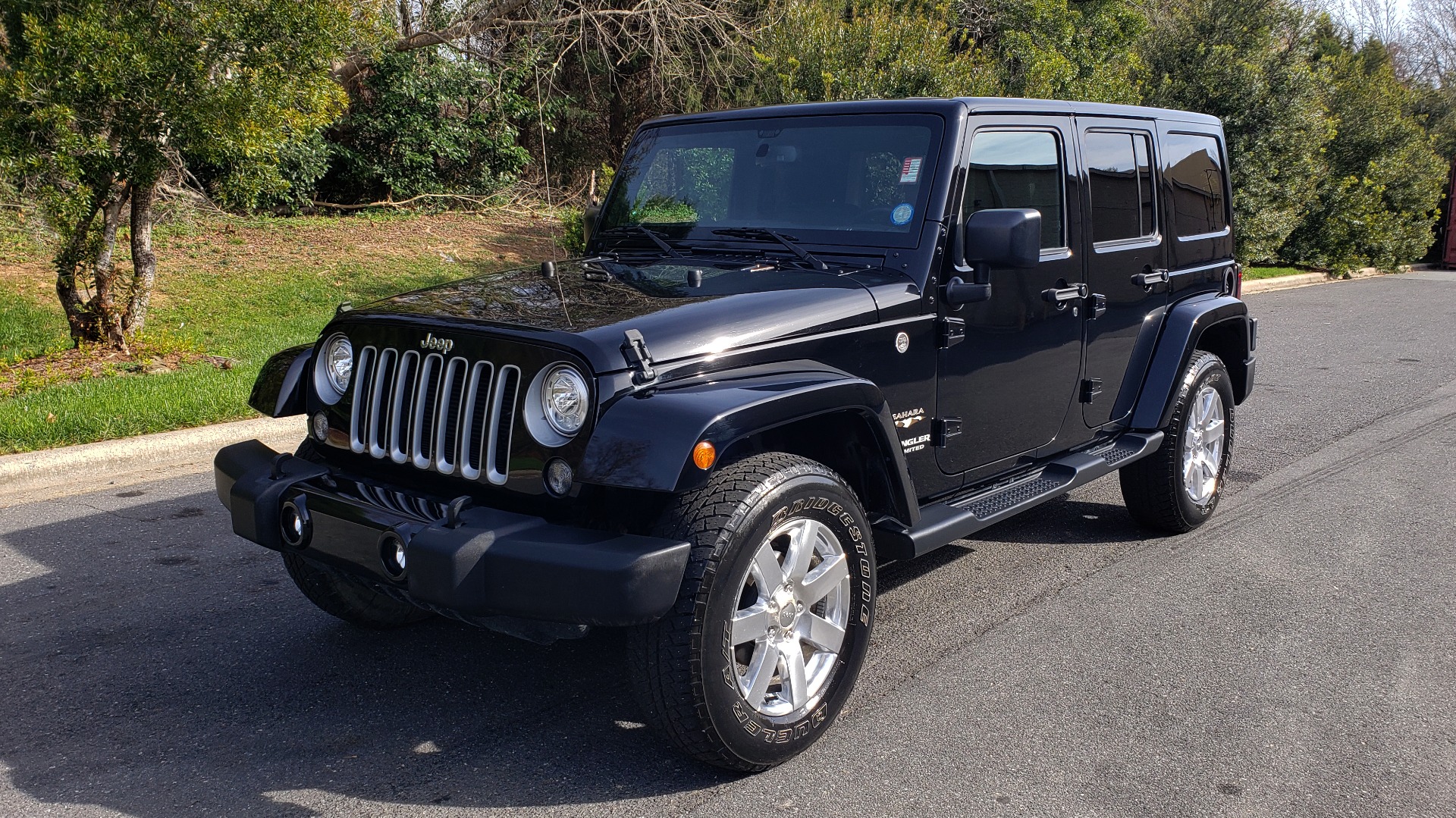 Used 2017 Jeep WRANGLER UNLIMITED SAHARA 4X4 / NAV / 3-PC FREEDOM TOP / 3.6L V6 / 5-SPD AUTO for sale Sold at Formula Imports in Charlotte NC 28227 1