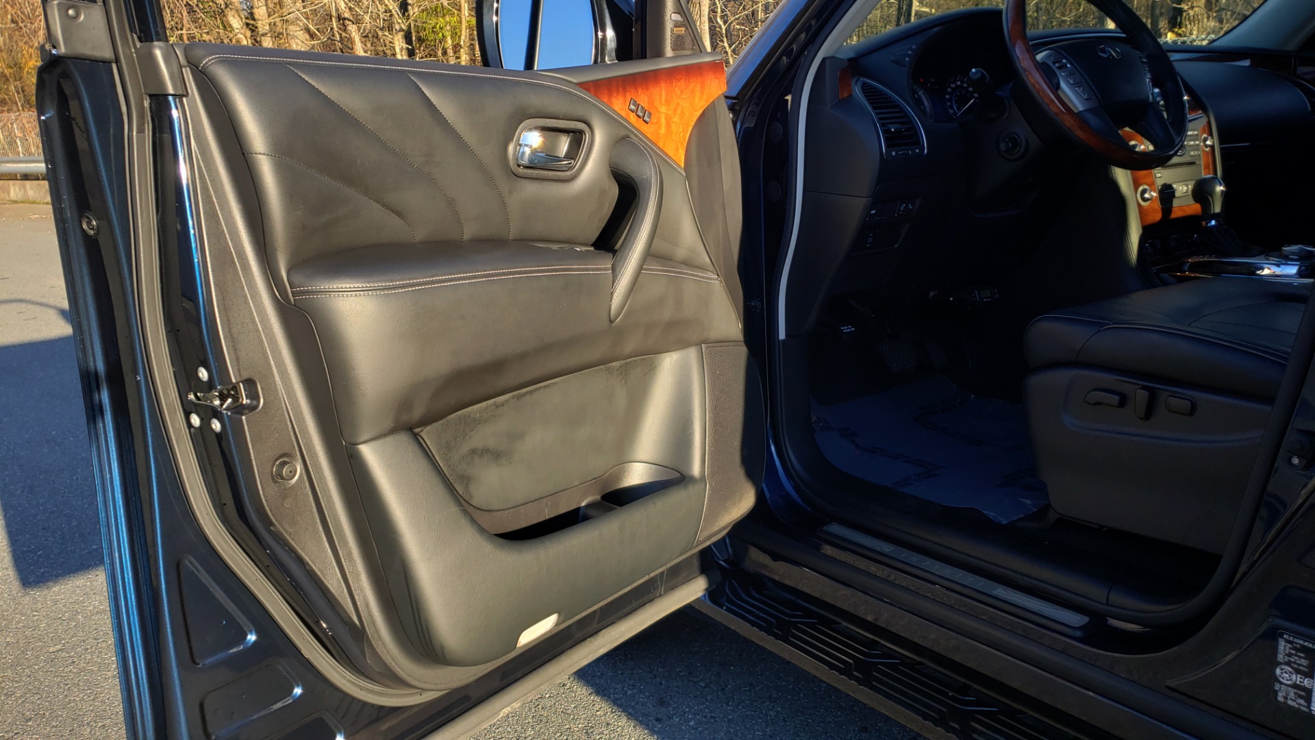 Used 2017 INFINITI QX80 4WD / NAV / SUNROOF / 3-ROW / THEATER PKG / REARVIEW for sale Sold at Formula Imports in Charlotte NC 28227 33