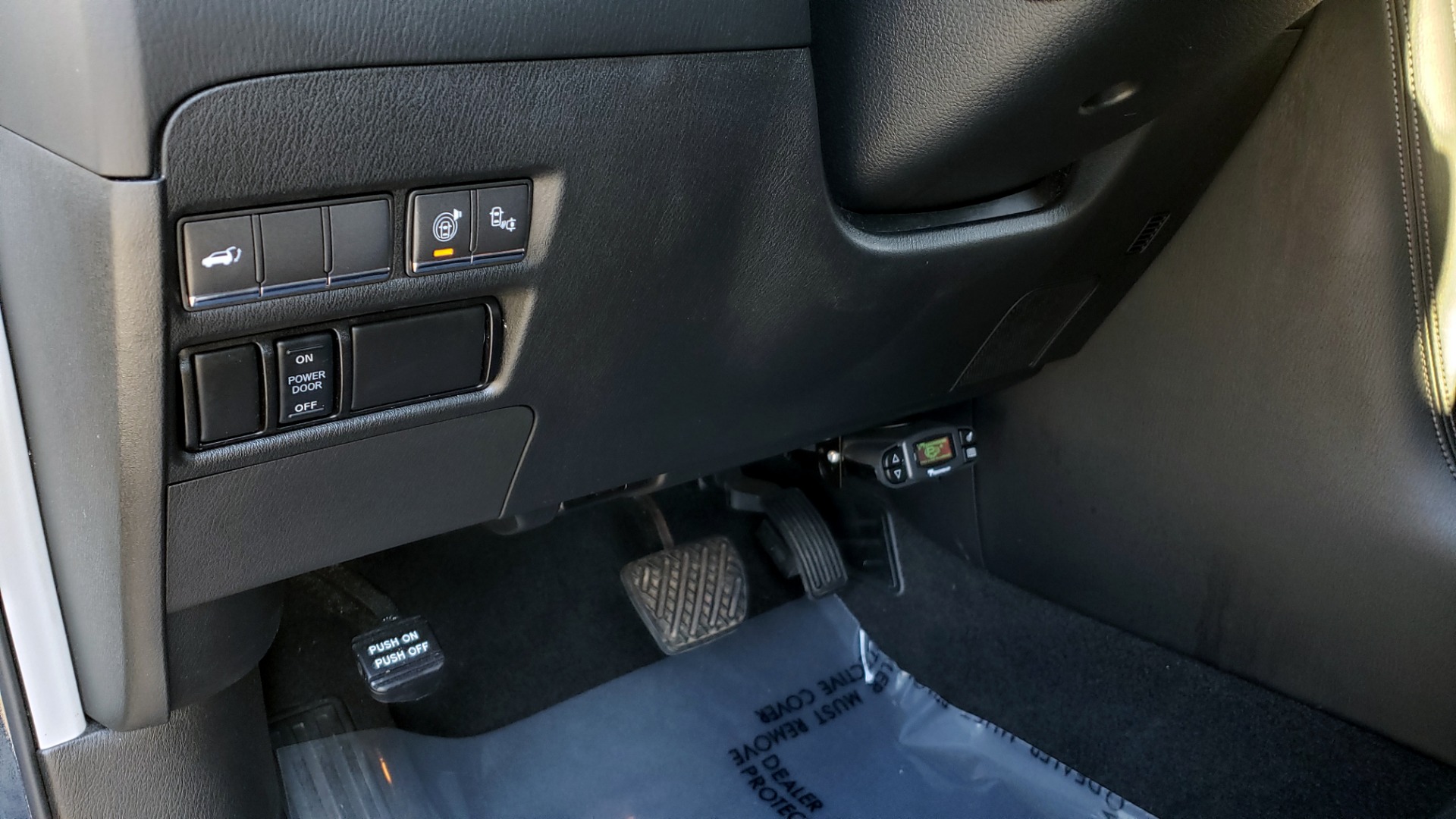 Used 2017 INFINITI QX80 4WD / NAV / SUNROOF / 3-ROW / THEATER PKG / REARVIEW for sale Sold at Formula Imports in Charlotte NC 28227 38