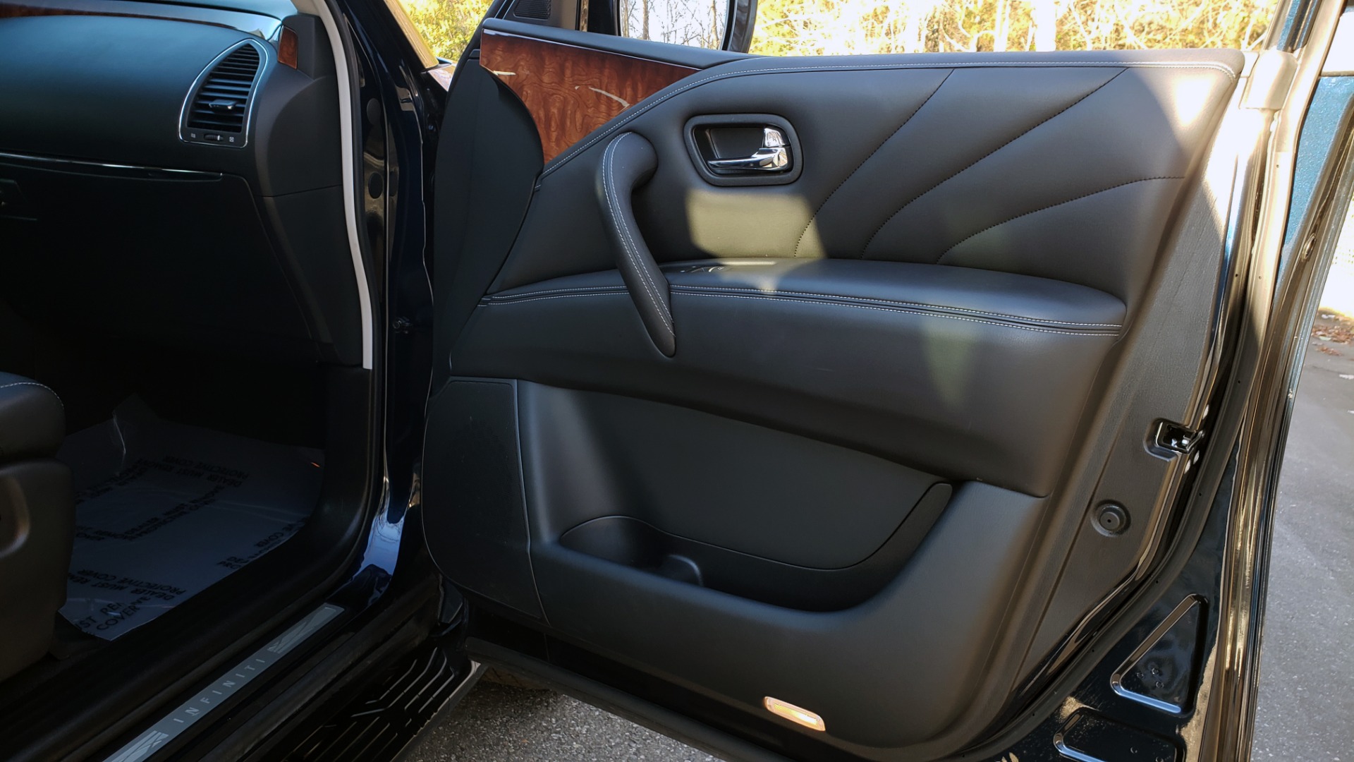 Used 2017 INFINITI QX80 4WD / NAV / SUNROOF / 3-ROW / THEATER PKG / REARVIEW for sale Sold at Formula Imports in Charlotte NC 28227 71