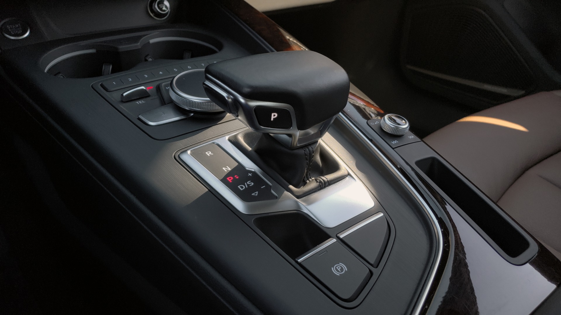 Used 2017 Audi A4 PREMIUM PLUS / TECH PKG / B&O SND / S-LINE / NAV / REARVIEW for sale Sold at Formula Imports in Charlotte NC 28227 48