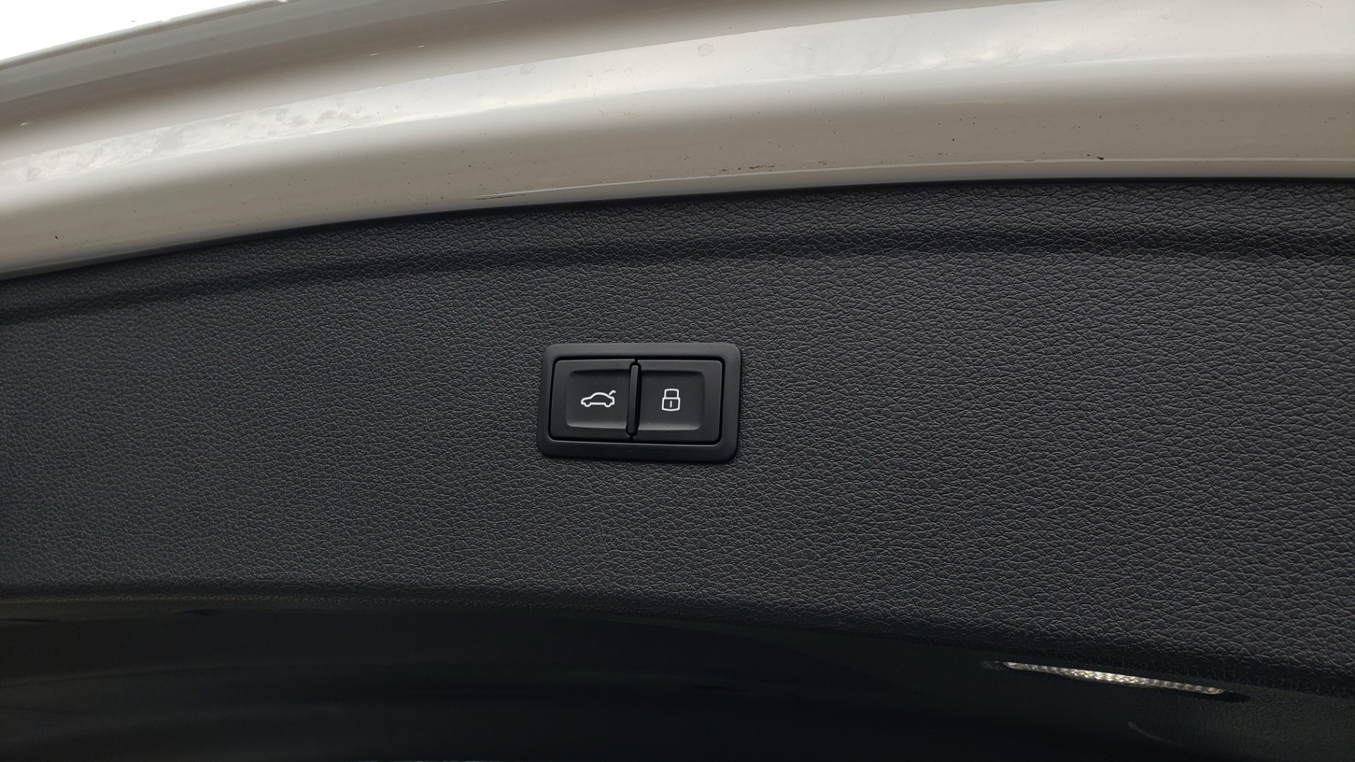 Used 2018 Audi Q5 PREMIUM PLUS / NAV PKG / SUNROOF / CLD WTHR / REARVIEW for sale Sold at Formula Imports in Charlotte NC 28227 19