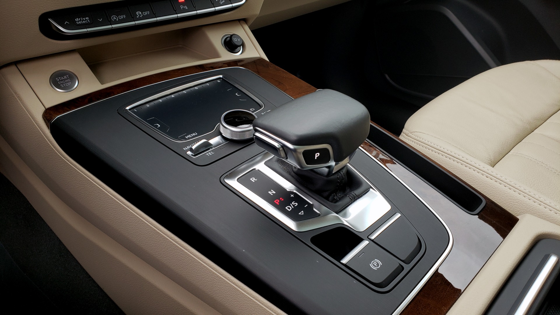 Used 2018 Audi Q5 PREMIUM PLUS / NAV PKG / SUNROOF / CLD WTHR / REARVIEW for sale Sold at Formula Imports in Charlotte NC 28227 56