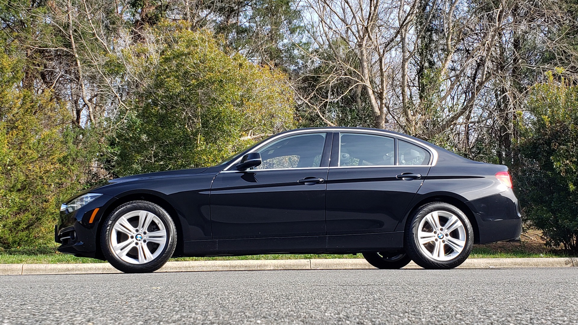 Used 2018 BMW 3 SERIES 330I XDRIVE / CONV PKG / NAV / HTD STS / SUNROOF / REARVIEW for sale Sold at Formula Imports in Charlotte NC 28227 2