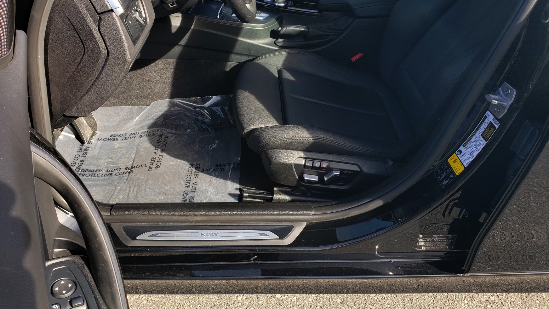 Used 2018 BMW 3 SERIES 330I XDRIVE / CONV PKG / NAV / HTD STS / SUNROOF / REARVIEW for sale Sold at Formula Imports in Charlotte NC 28227 32