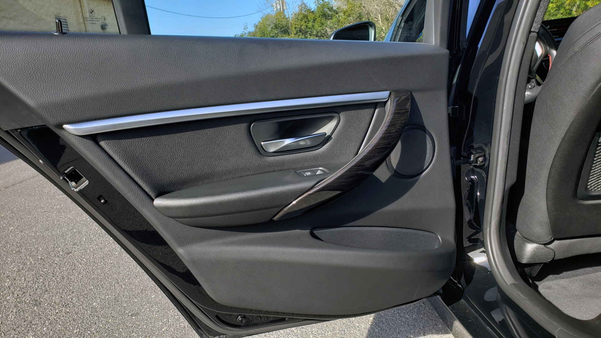 Used 2018 BMW 3 SERIES 330I XDRIVE / CONV PKG / NAV / HTD STS / SUNROOF / REARVIEW for sale Sold at Formula Imports in Charlotte NC 28227 56