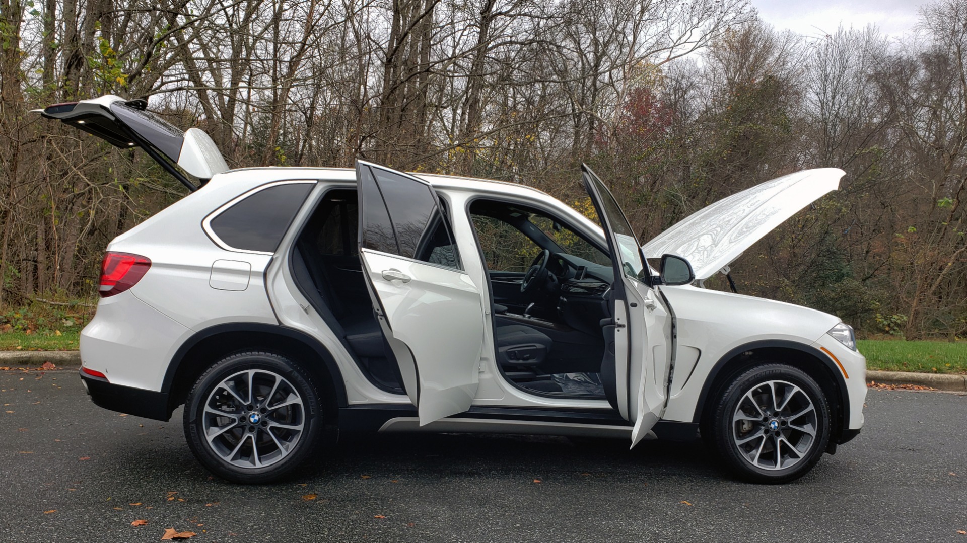 Used 2017 BMW X5 XDRIVE35D / AWD / NAV / DIESEL / SUNROOF / REARVIEW for sale Sold at Formula Imports in Charlotte NC 28227 10