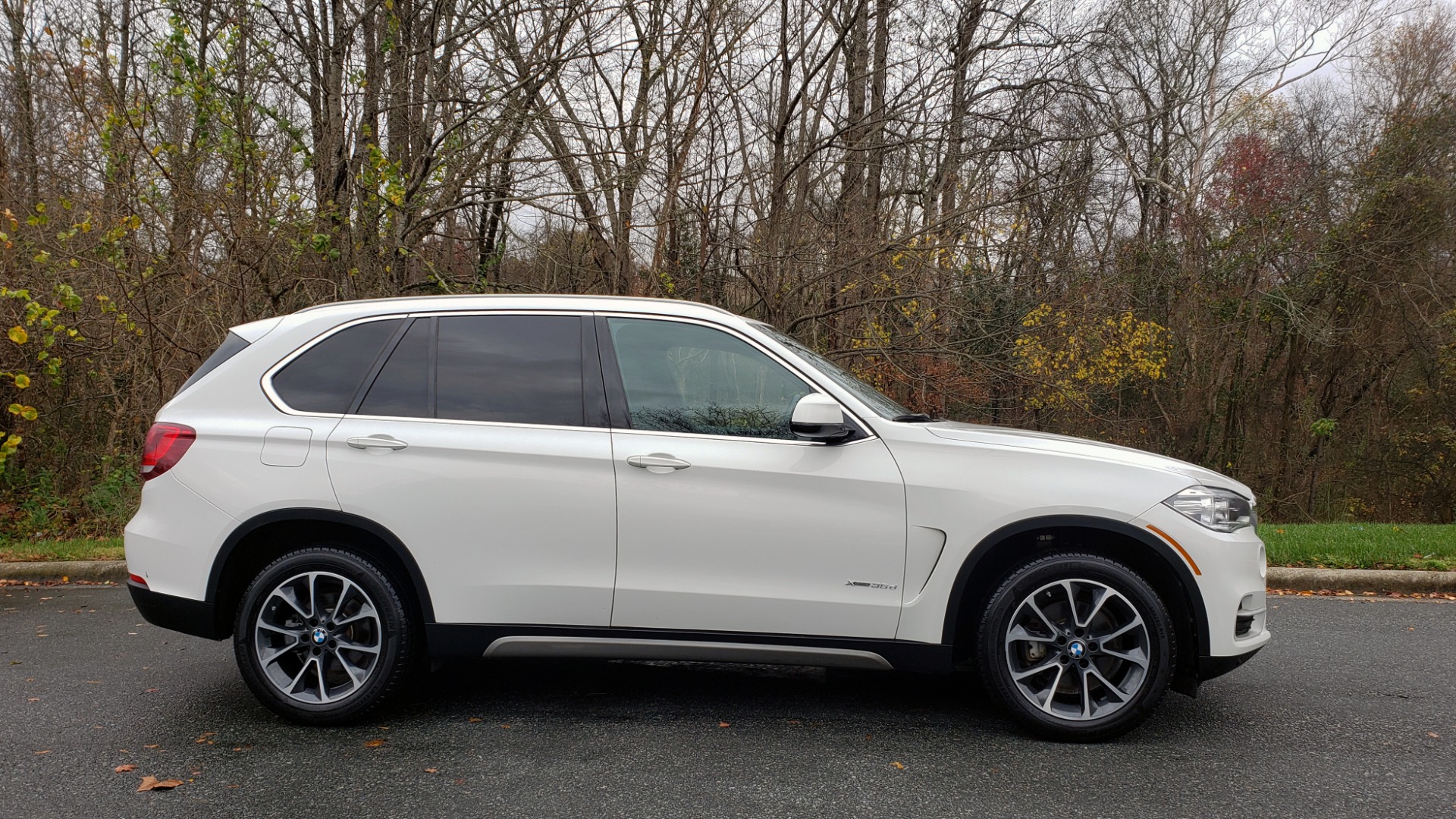Used 2017 BMW X5 XDRIVE35D / AWD / NAV / DIESEL / SUNROOF / REARVIEW for sale Sold at Formula Imports in Charlotte NC 28227 5