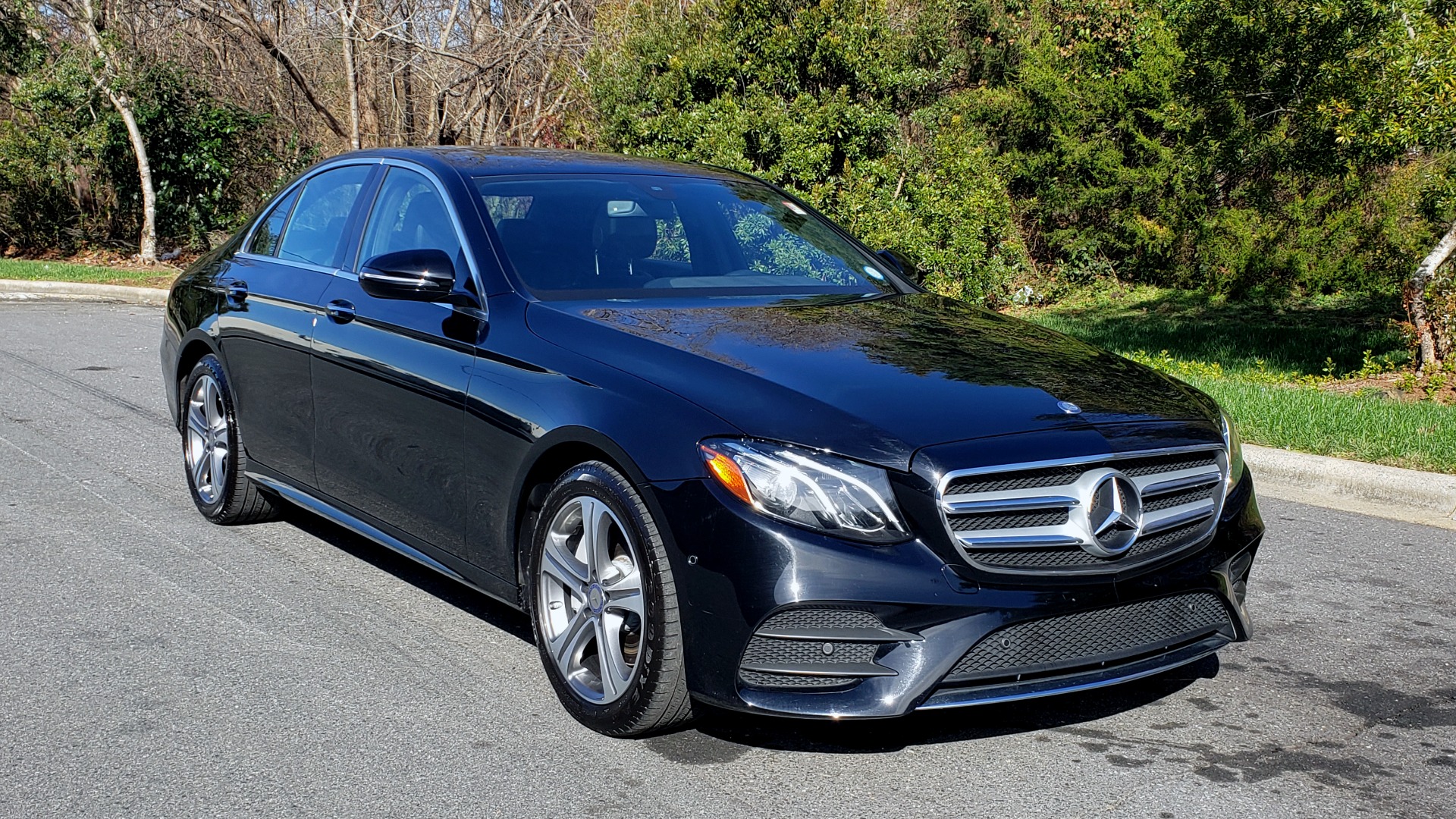 Used 2017 Mercedes-Benz E-CLASS E 300 PREMIUM / NAV / SUNROOF / BURMESTER / HTD STS / REARVIEW for sale Sold at Formula Imports in Charlotte NC 28227 4