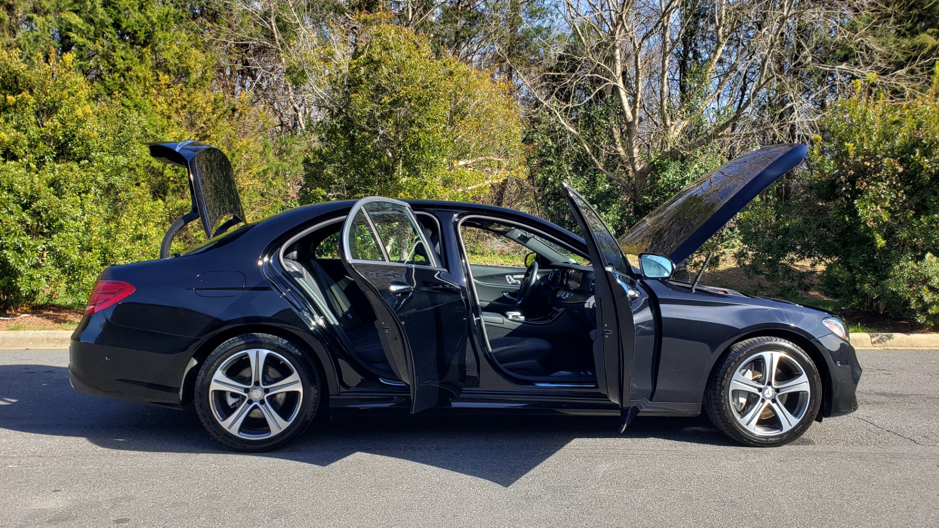 Used 2017 Mercedes-Benz E-CLASS E 300 PREMIUM / NAV / SUNROOF / BURMESTER / HTD STS / REARVIEW for sale Sold at Formula Imports in Charlotte NC 28227 9
