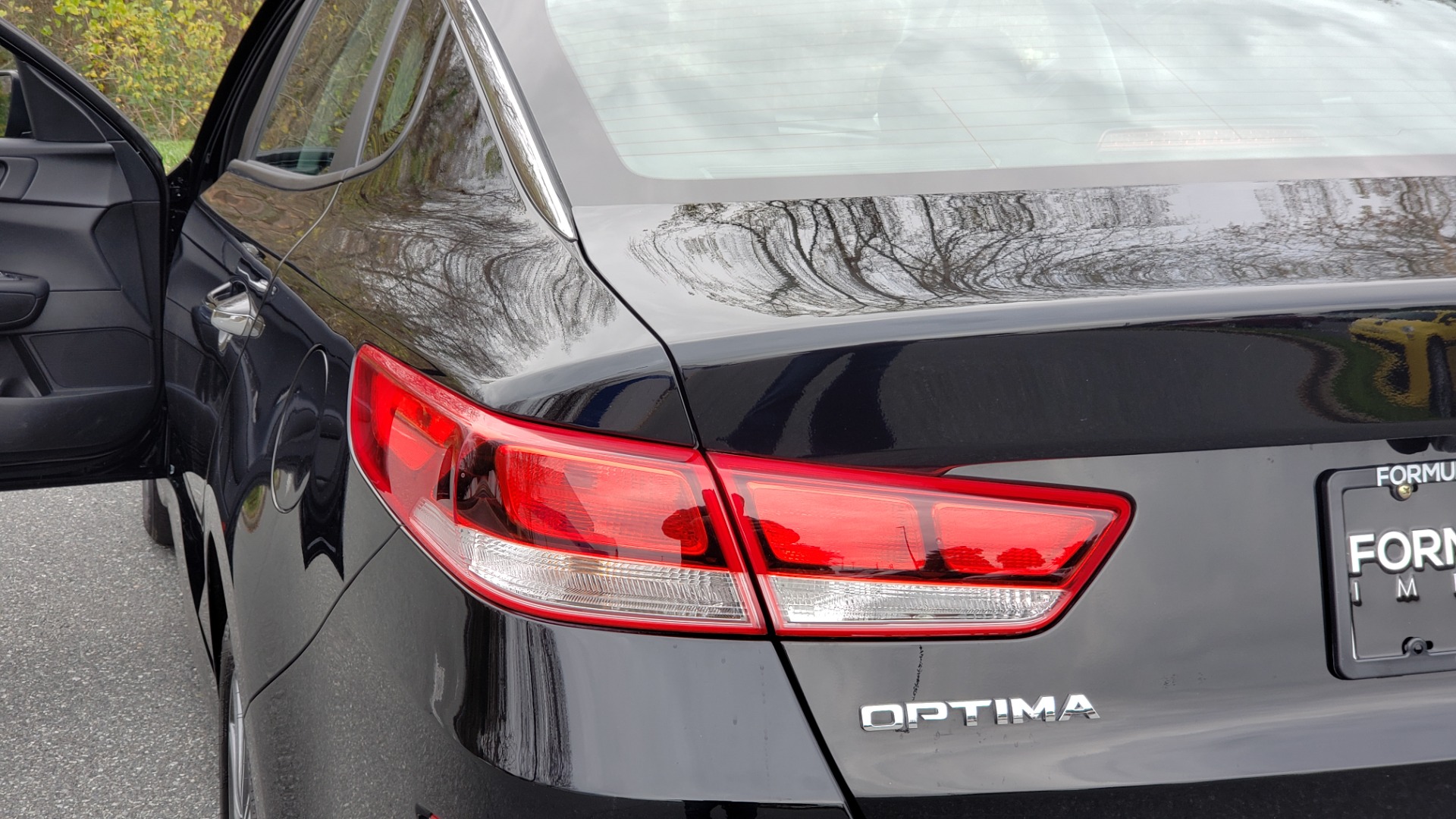 Used 2019 Kia OPTIMA LX AUTO / 2.4L 4-CYL / 6-SPD AUTO / REARVIEW / LOW MILES for sale Sold at Formula Imports in Charlotte NC 28227 25