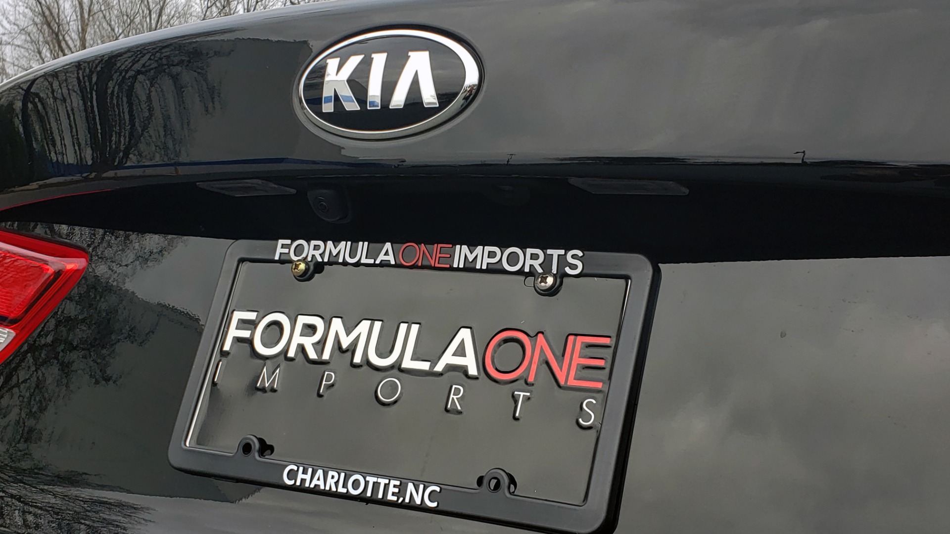Used 2019 Kia OPTIMA LX AUTO / 2.4L 4-CYL / 6-SPD AUTO / REARVIEW / LOW MILES for sale Sold at Formula Imports in Charlotte NC 28227 27
