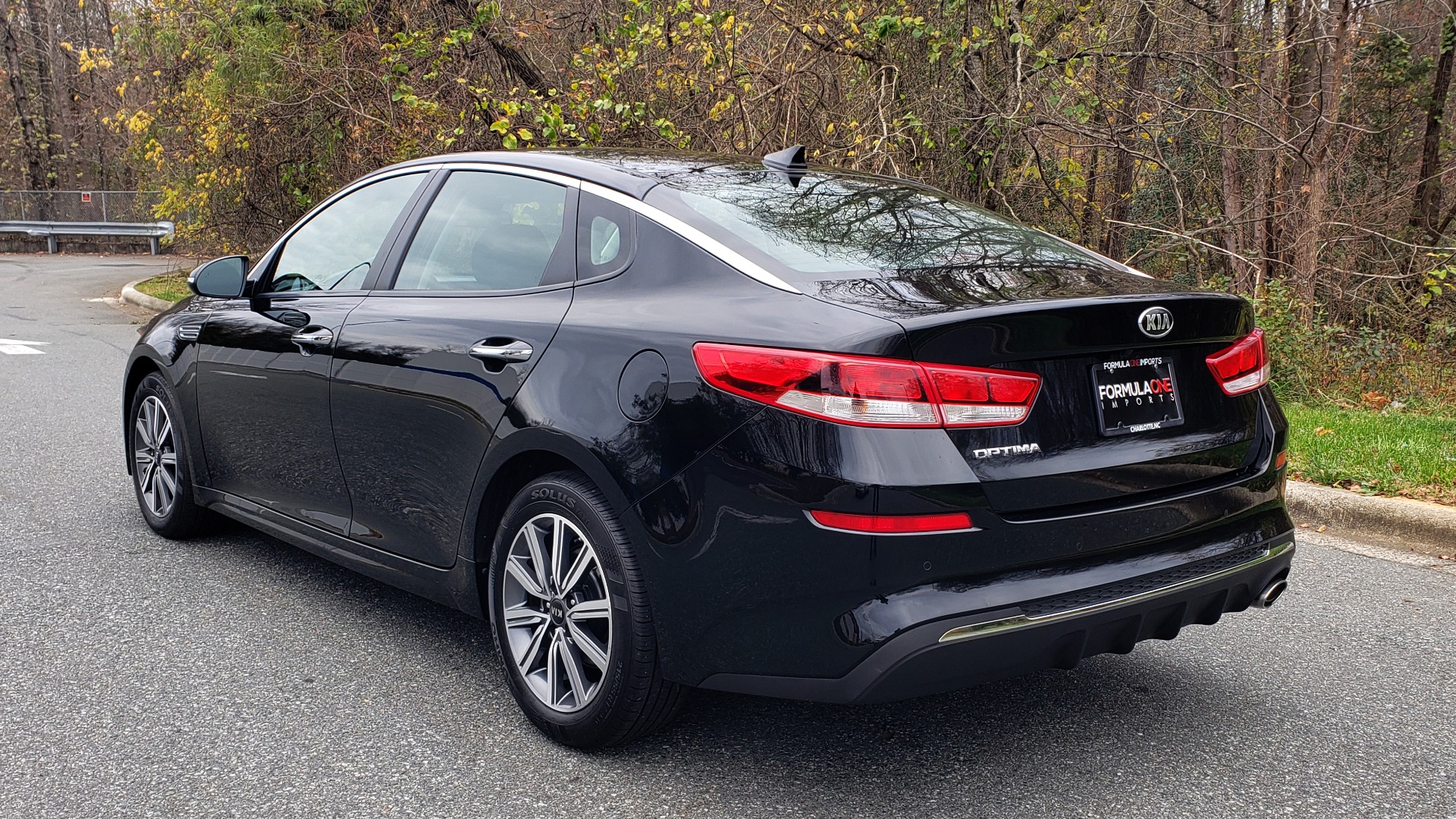 Used 2019 Kia OPTIMA LX AUTO / 2.4L 4-CYL / 6-SPD AUTO / REARVIEW / LOW MILES for sale Sold at Formula Imports in Charlotte NC 28227 3