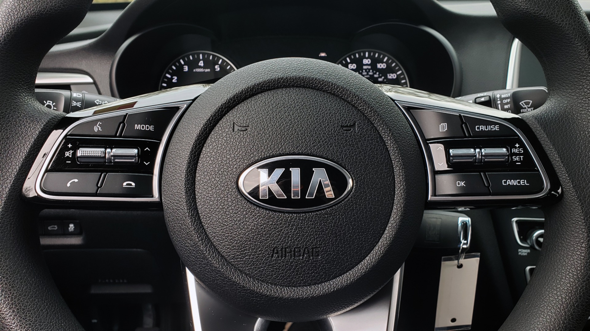 Used 2019 Kia OPTIMA LX AUTO / 2.4L 4-CYL / 6-SPD AUTO / REARVIEW / LOW MILES for sale Sold at Formula Imports in Charlotte NC 28227 35