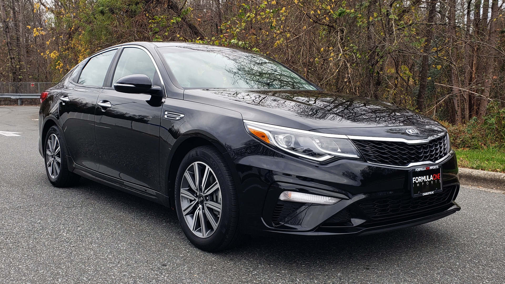 Used 2019 Kia OPTIMA LX AUTO / 2.4L 4-CYL / 6-SPD AUTO / REARVIEW / LOW MILES for sale Sold at Formula Imports in Charlotte NC 28227 4