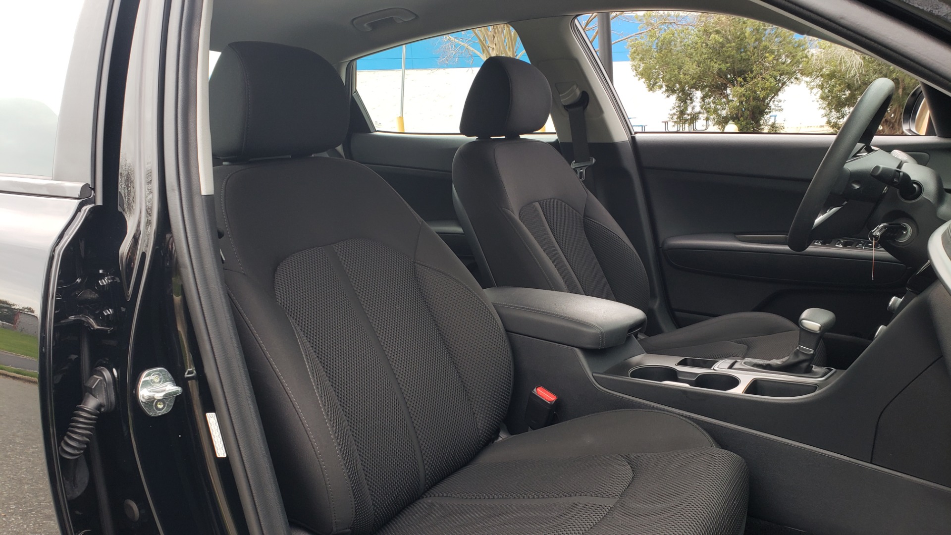 Used 2019 Kia OPTIMA LX AUTO / 2.4L 4-CYL / 6-SPD AUTO / REARVIEW / LOW MILES for sale Sold at Formula Imports in Charlotte NC 28227 62