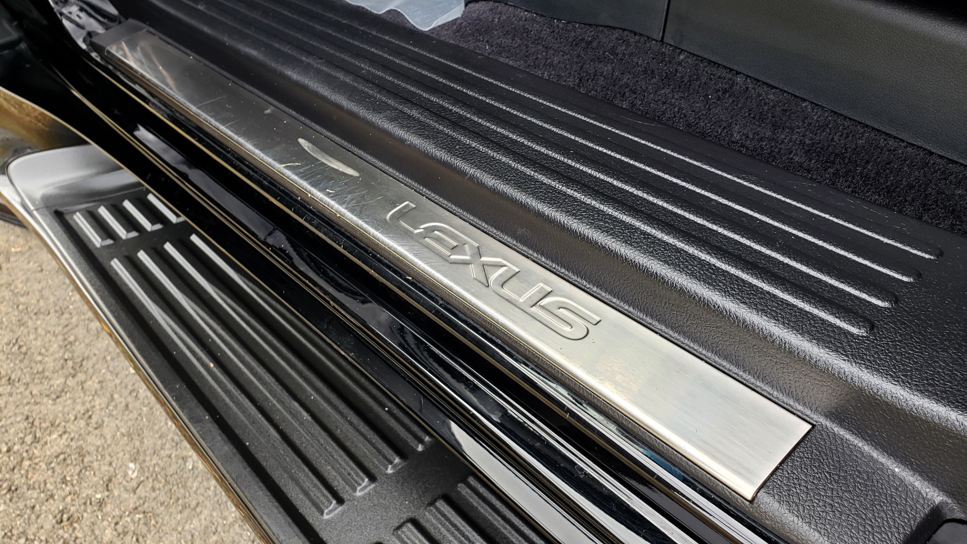 Used 2017 Lexus GX 460 PREMIUM / 4WD / NAV / SUNROOF / 3-ROW / BSM / REARVIEW for sale Sold at Formula Imports in Charlotte NC 28227 34
