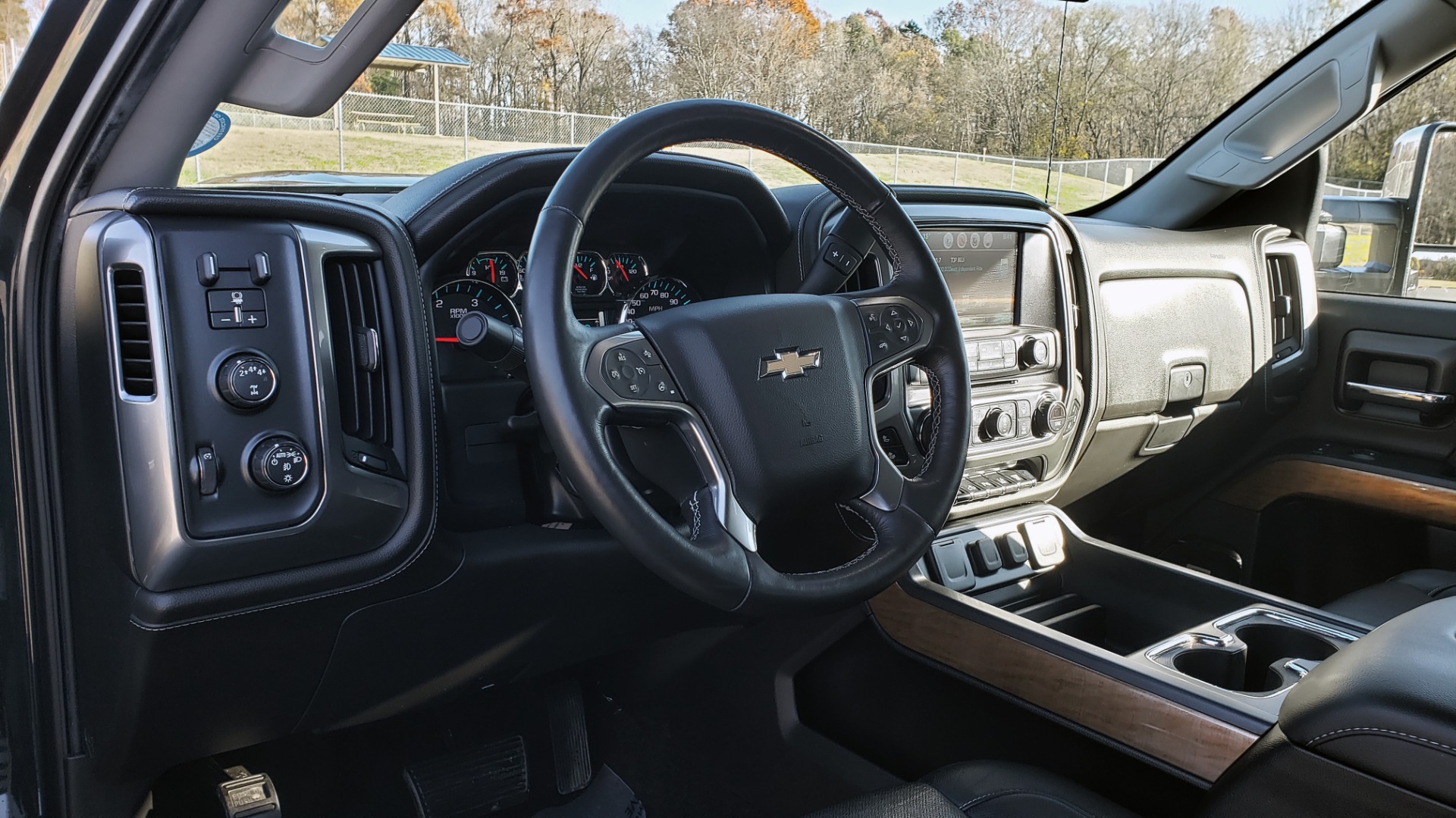 Used 2018 Chevrolet SILVERADO 2500HD LTZ 4WD CREWCAB / DURAMAX / ALLISON / NAV / BOSE / SUNROOF for sale Sold at Formula Imports in Charlotte NC 28227 43