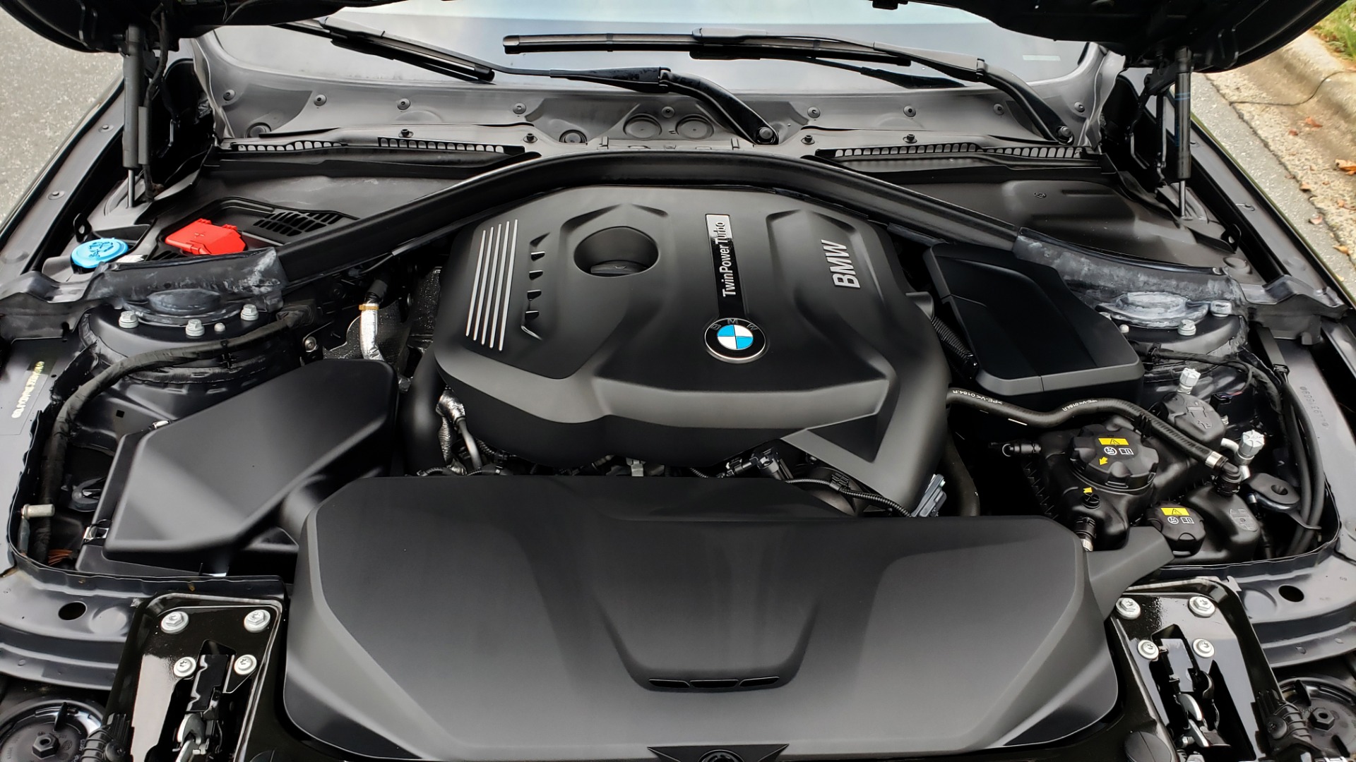 Used 2017 BMW 3 SERIES 330I XDRIVE / AWD / HEATED SEATS / LOW MILES for sale Sold at Formula Imports in Charlotte NC 28227 10