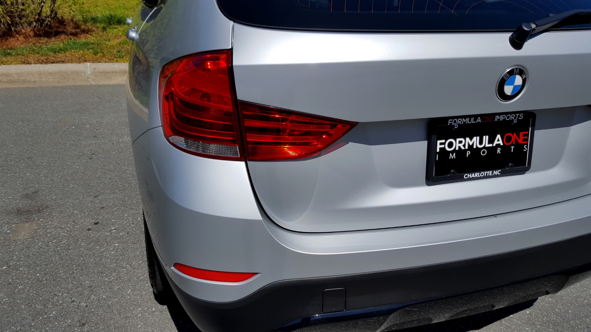 Used 2015 BMW X1 SDRIVE28I / SPORT LINE / PANO-ROOF / HTD STS / DUAL-ZONE CLIMATE for sale Sold at Formula Imports in Charlotte NC 28227 30