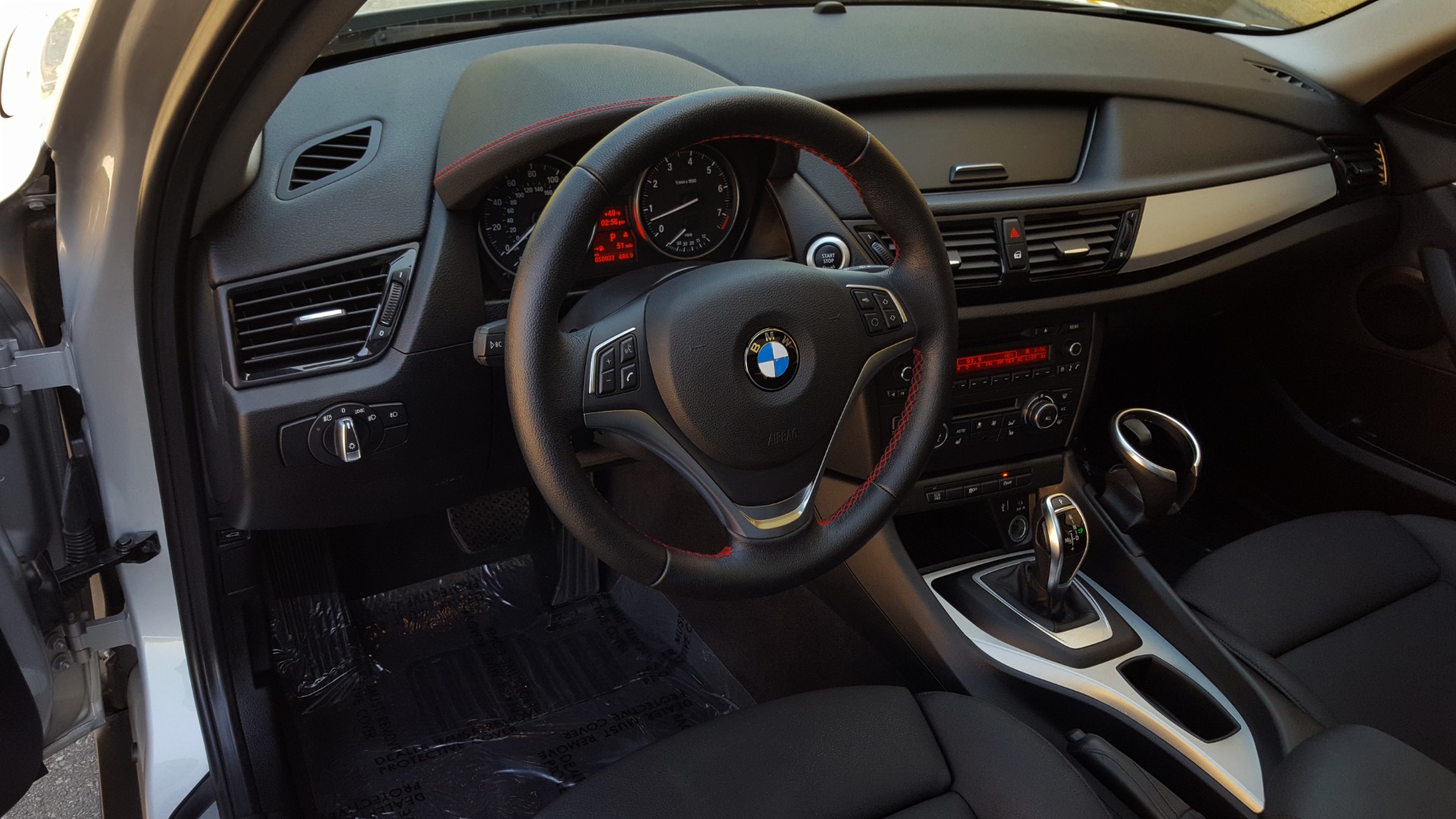 Used 2015 BMW X1 SDRIVE28I / SPORT LINE / PANO-ROOF / HTD STS / DUAL-ZONE CLIMATE for sale Sold at Formula Imports in Charlotte NC 28227 39