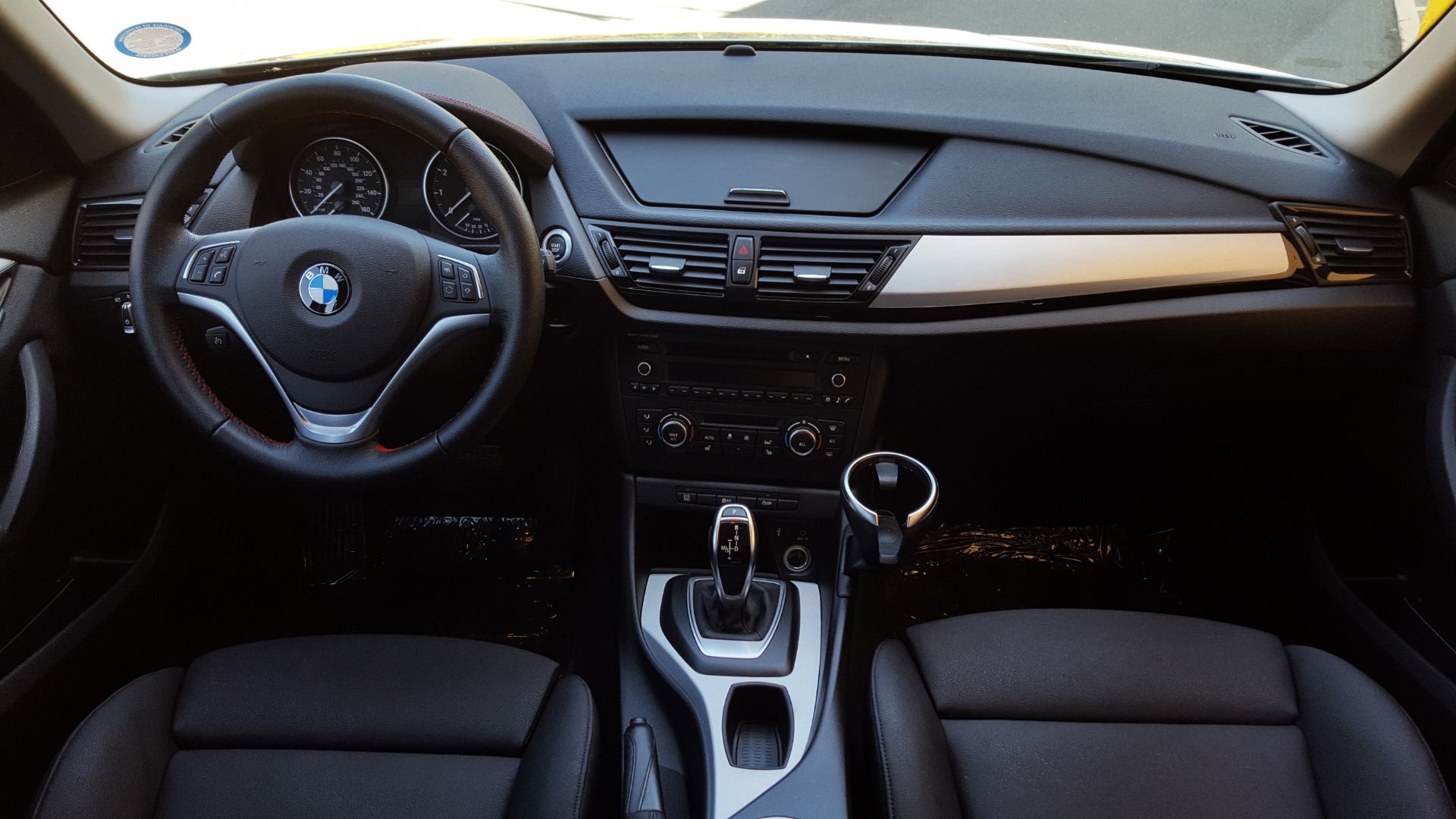 Used 2015 BMW X1 SDRIVE28I / SPORT LINE / PANO-ROOF / HTD STS / DUAL-ZONE CLIMATE for sale Sold at Formula Imports in Charlotte NC 28227 74