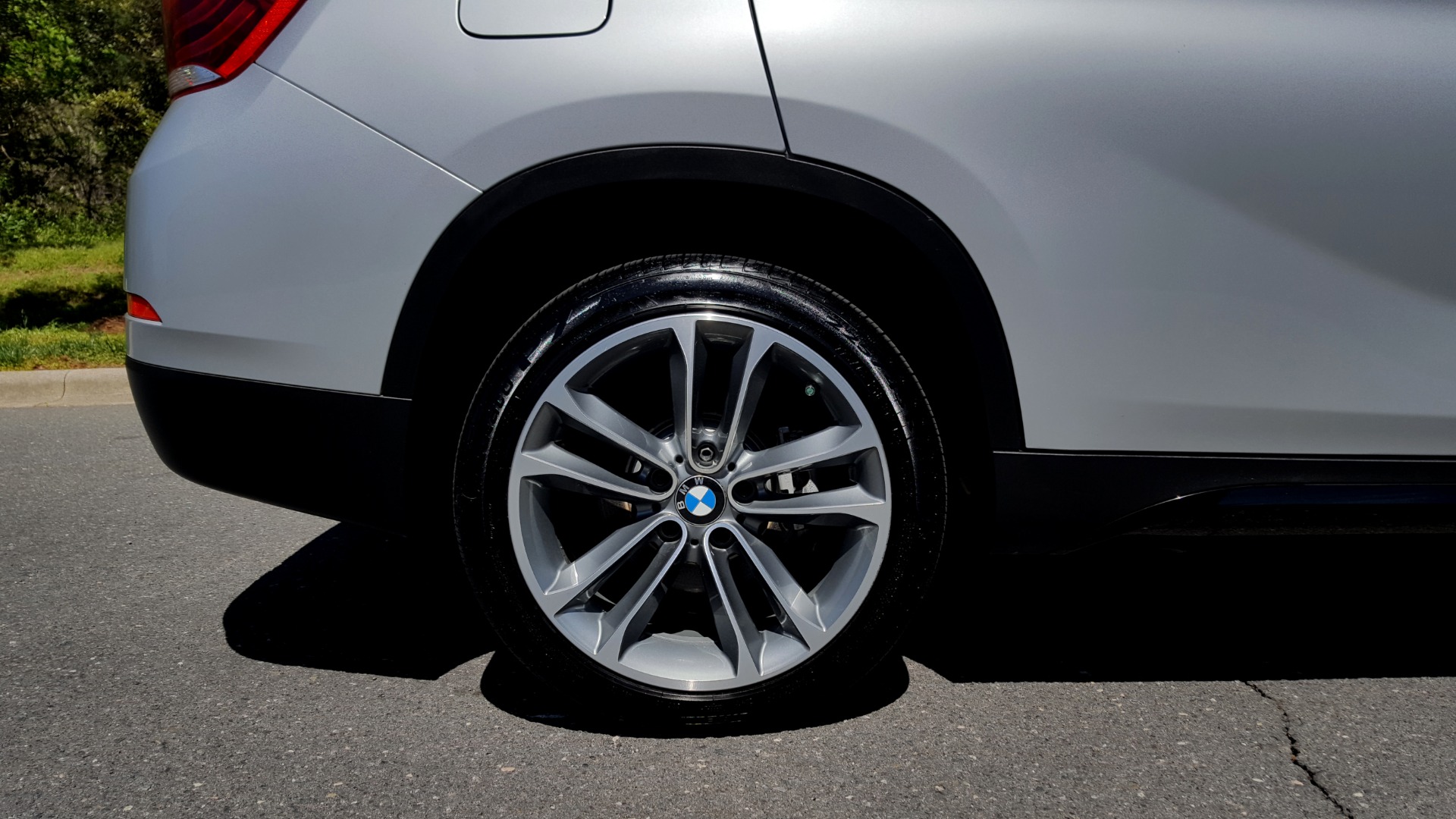 Used 2015 BMW X1 SDRIVE28I / SPORT LINE / PANO-ROOF / HTD STS / DUAL-ZONE CLIMATE for sale Sold at Formula Imports in Charlotte NC 28227 77