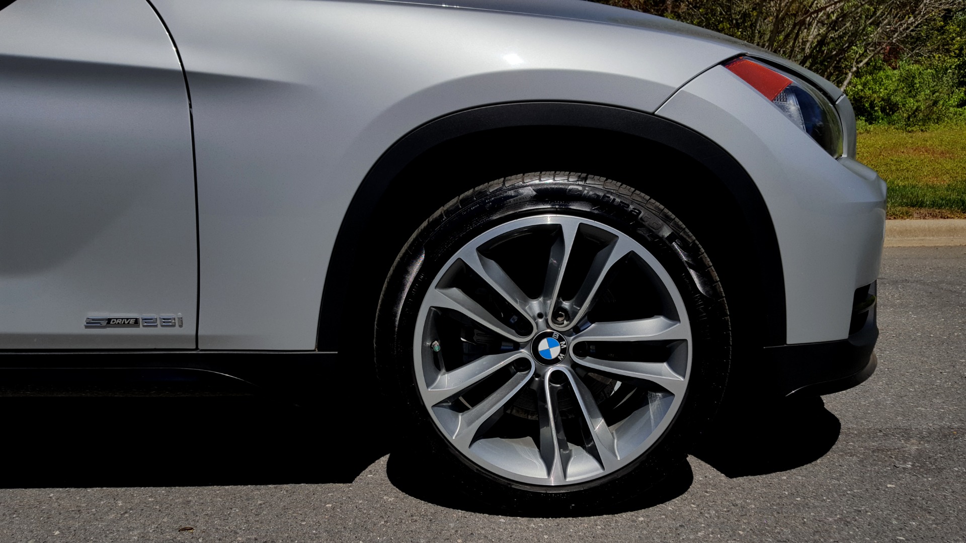 Used 2015 BMW X1 SDRIVE28I / SPORT LINE / PANO-ROOF / HTD STS / DUAL-ZONE CLIMATE for sale Sold at Formula Imports in Charlotte NC 28227 78