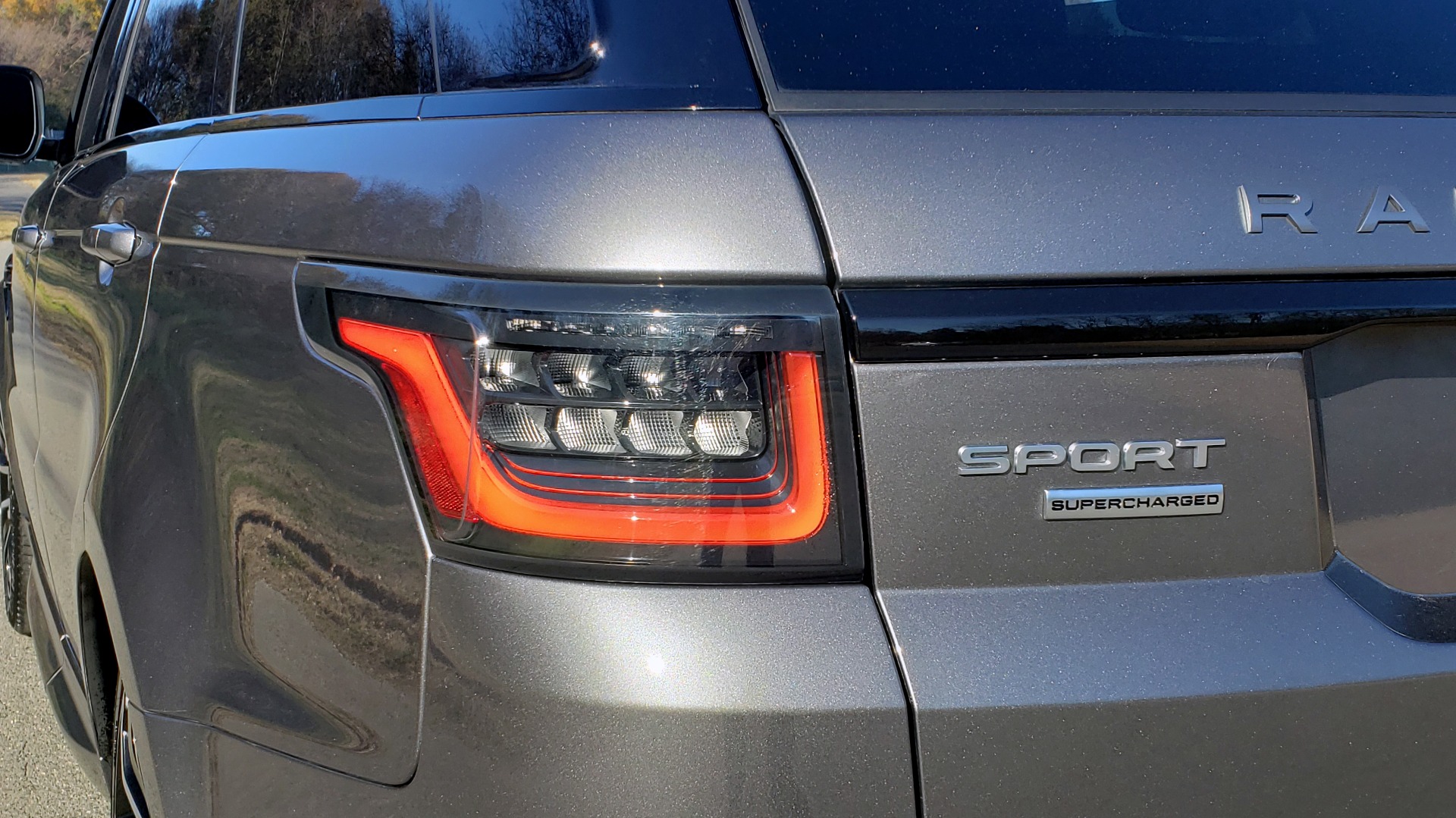 Used 2018 Land Rover RANGE ROVER SPORT DYNAMIC SC V8 / CLIMATE CMFRT / VISION ASST / MERIDIAN for sale Sold at Formula Imports in Charlotte NC 28227 13