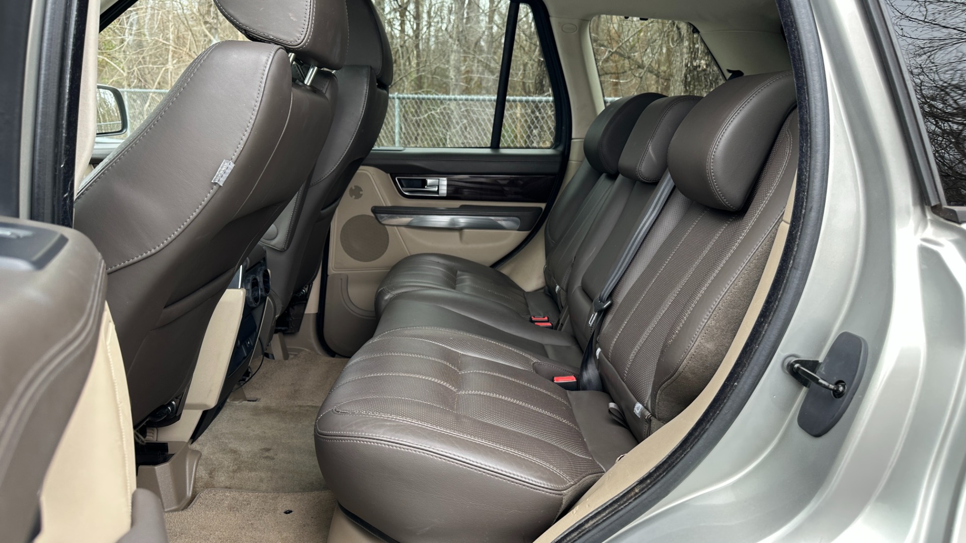 Used 2011 Land Rover Range Rover Sport HSE LUX / LEATHER / WOOD TRIM / LUXURY INTERIOR PKG / DIGITAL AND SAT RADIO for sale Sold at Formula Imports in Charlotte NC 28227 22
