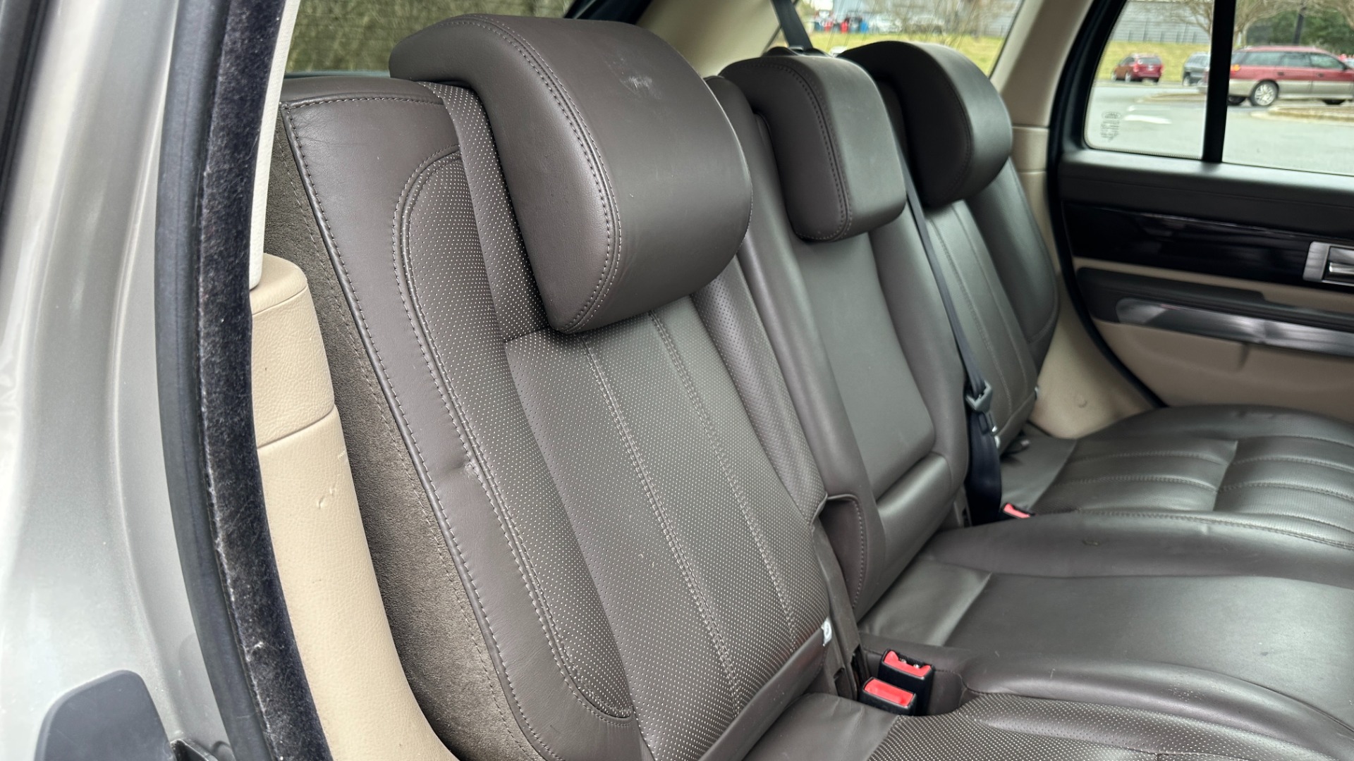 Used 2011 Land Rover Range Rover Sport HSE LUX / LEATHER / WOOD TRIM / LUXURY INTERIOR PKG / DIGITAL AND SAT RADIO for sale Sold at Formula Imports in Charlotte NC 28227 27