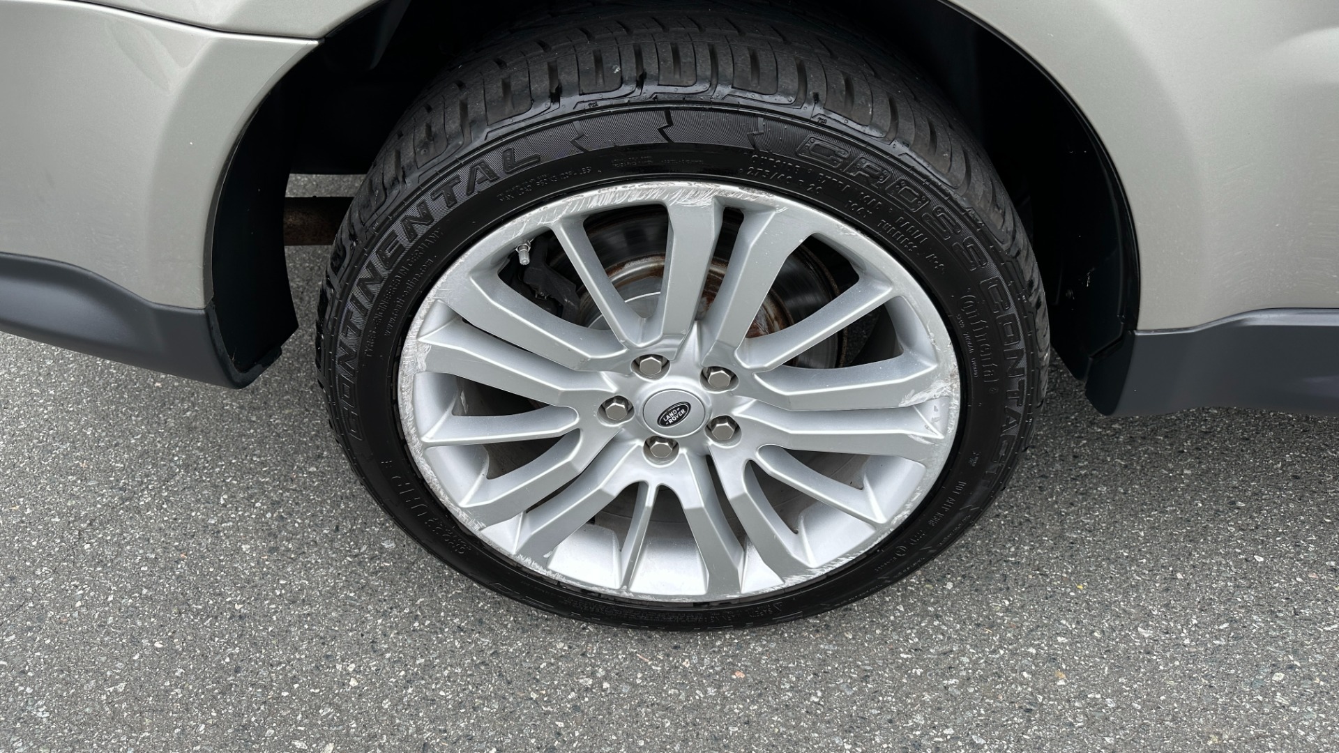 Used 2011 Land Rover Range Rover Sport HSE LUX for sale Sold at Formula Imports in Charlotte NC 28227 46