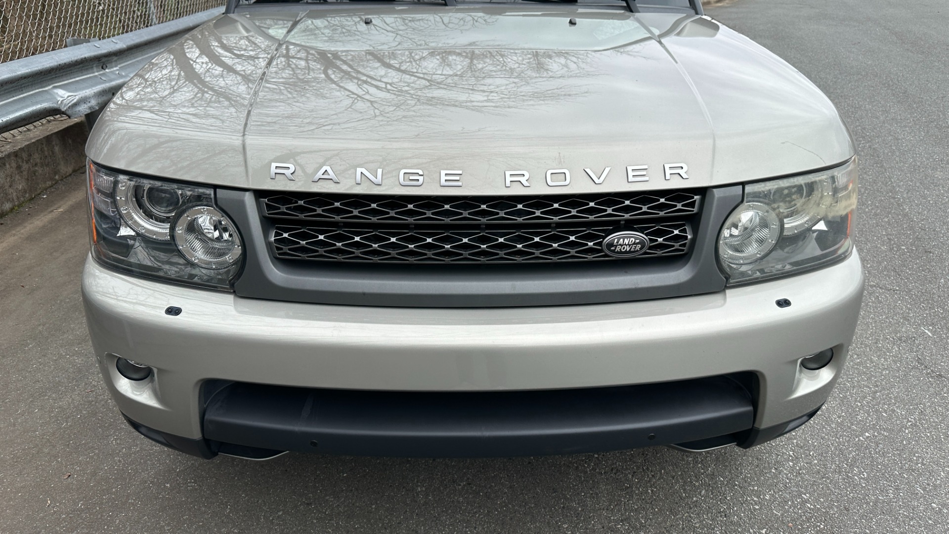 Used 2011 Land Rover Range Rover Sport HSE LUX / LEATHER / WOOD TRIM / LUXURY INTERIOR PKG / DIGITAL AND SAT RADIO for sale Sold at Formula Imports in Charlotte NC 28227 8