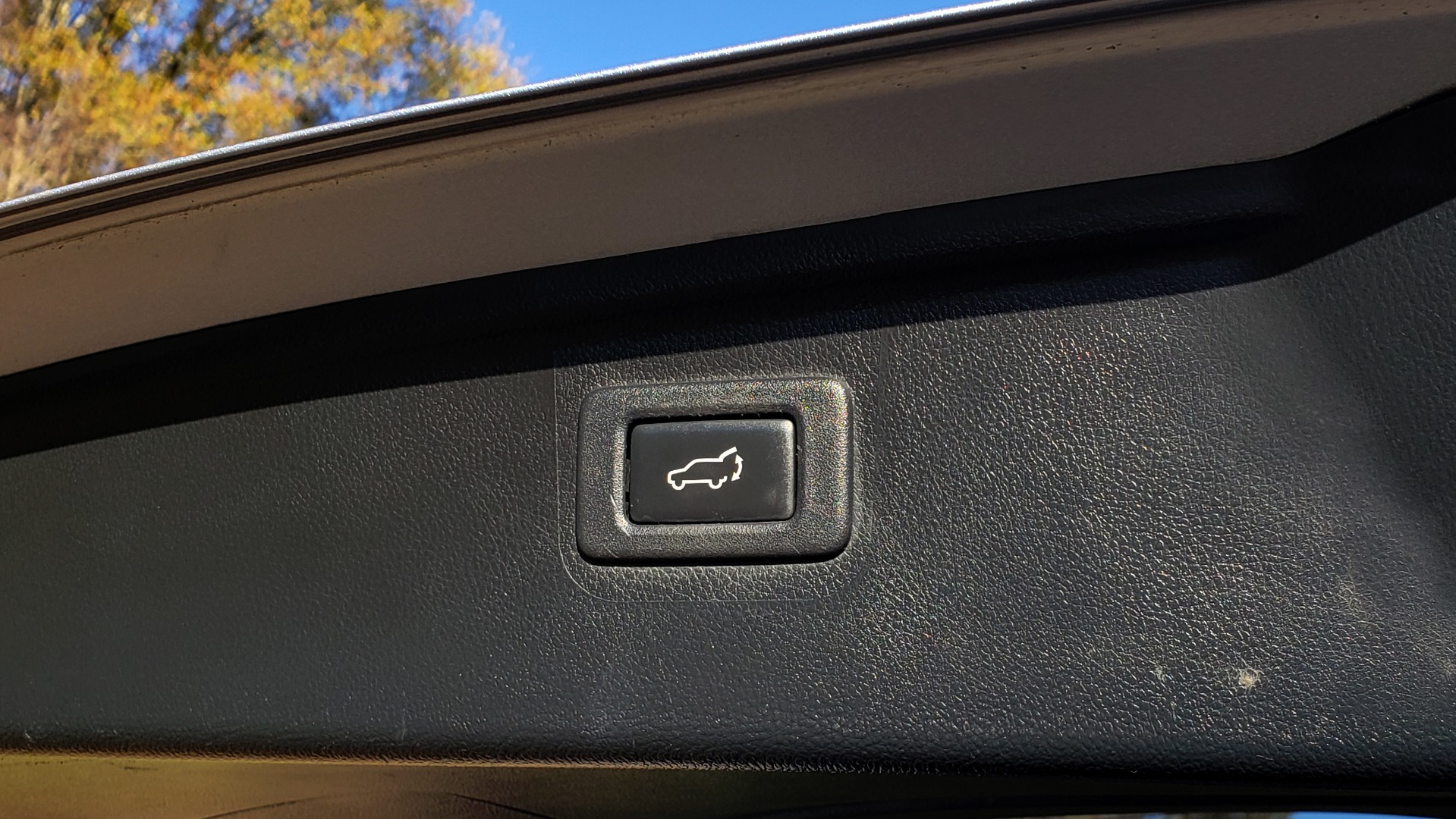 Used 2015 Subaru OUTBACK 2.5I LIMITED / AWD / 2.5L 4-CYL / AUTO / 18IN WHEELS for sale Sold at Formula Imports in Charlotte NC 28227 19