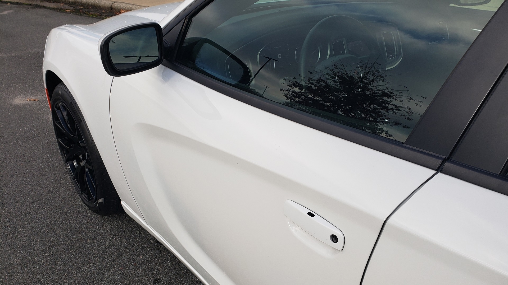 Used 2020 Dodge CHARGER SXT / RWD / V6 / 8-SPD AUTO / LTHR / HTD STS / SUNROOF / REARVIEW for sale Sold at Formula Imports in Charlotte NC 28227 10