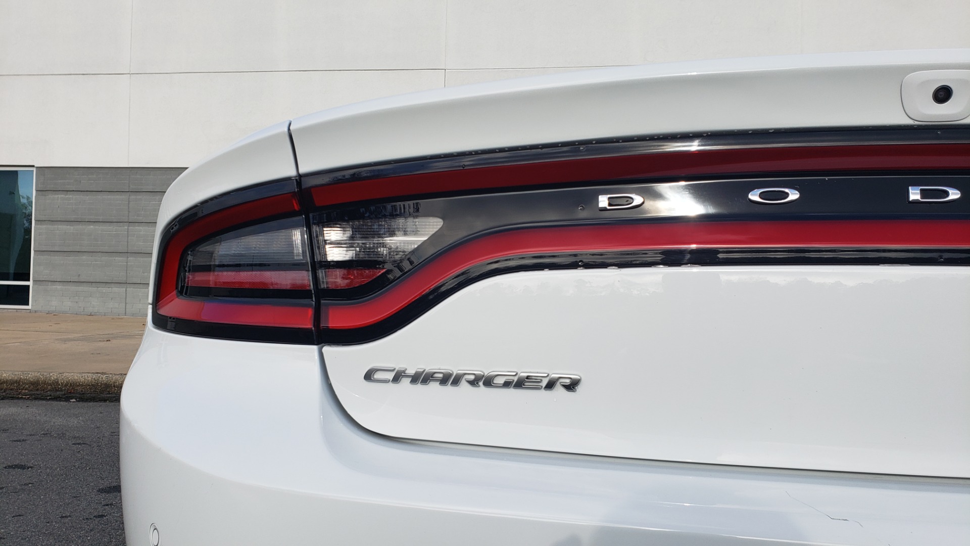 Used 2020 Dodge CHARGER SXT / RWD / V6 / 8-SPD AUTO / LTHR / HTD STS / SUNROOF / REARVIEW for sale Sold at Formula Imports in Charlotte NC 28227 28