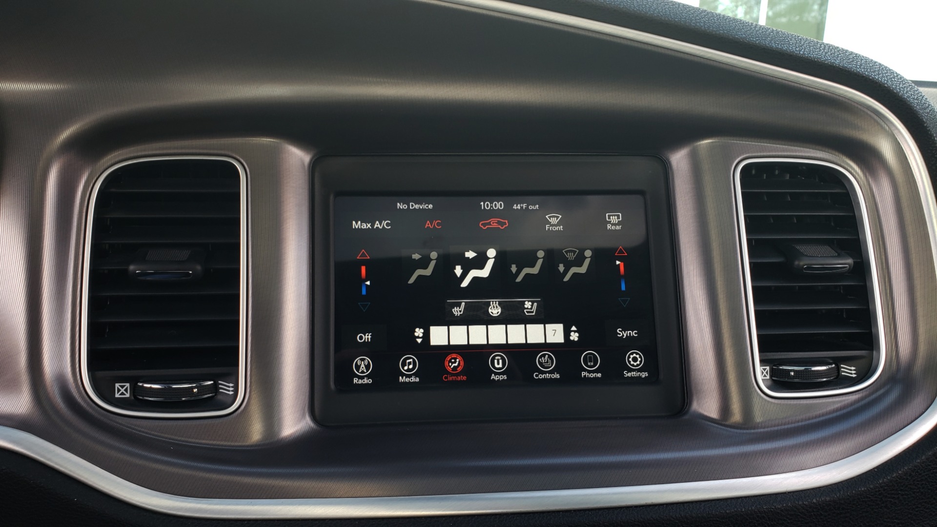 Used 2020 Dodge CHARGER SXT / RWD / V6 / 8-SPD AUTO / LTHR / HTD STS / SUNROOF / REARVIEW for sale Sold at Formula Imports in Charlotte NC 28227 43