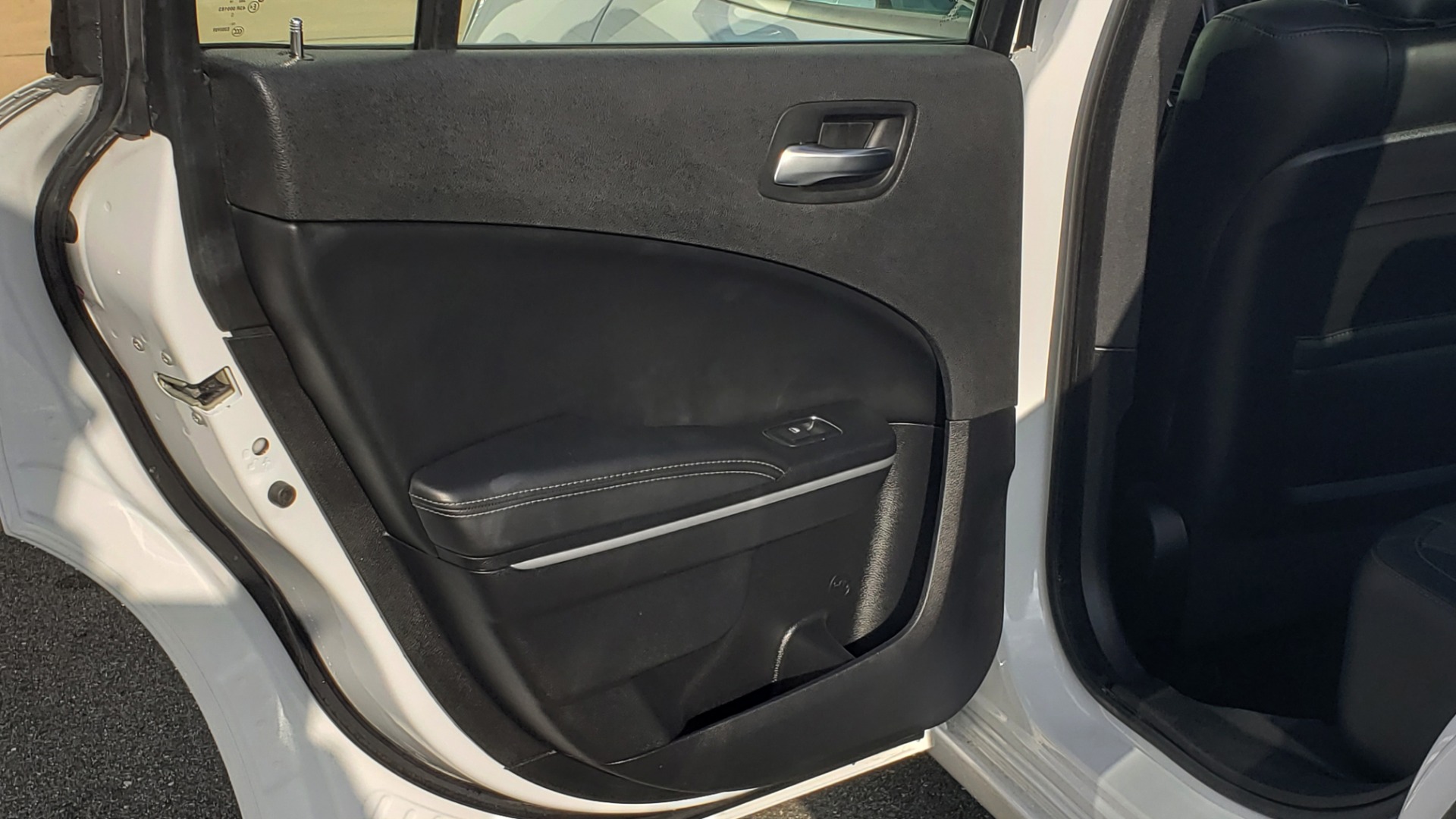 Used 2020 Dodge CHARGER SXT / RWD / V6 / 8-SPD AUTO / LTHR / HTD STS / SUNROOF / REARVIEW for sale Sold at Formula Imports in Charlotte NC 28227 55