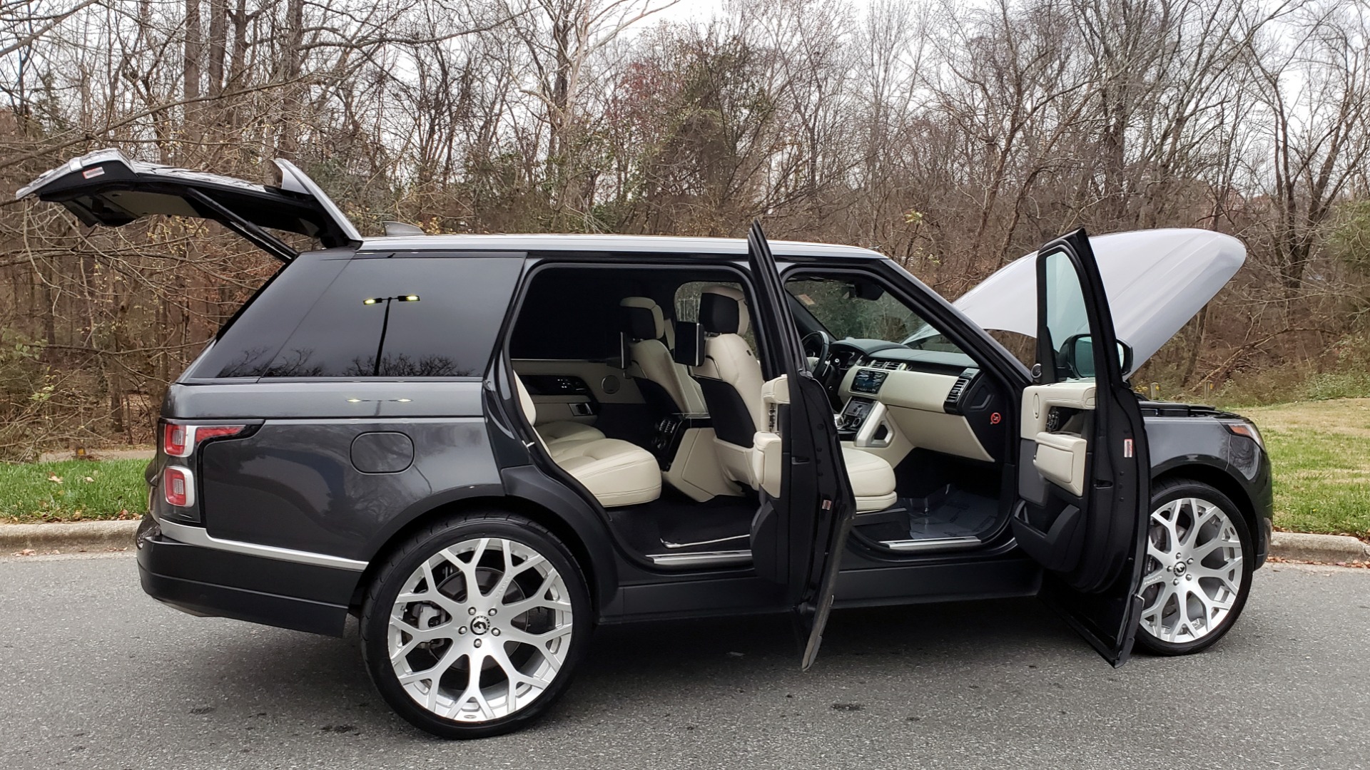 Used 2018 Land Rover RANGE ROVER AUTOBIOGRAPHY SC V8 / LONG / NAV / PANOROOF / ENT SYS / REARVIEW for sale Sold at Formula Imports in Charlotte NC 28227 12
