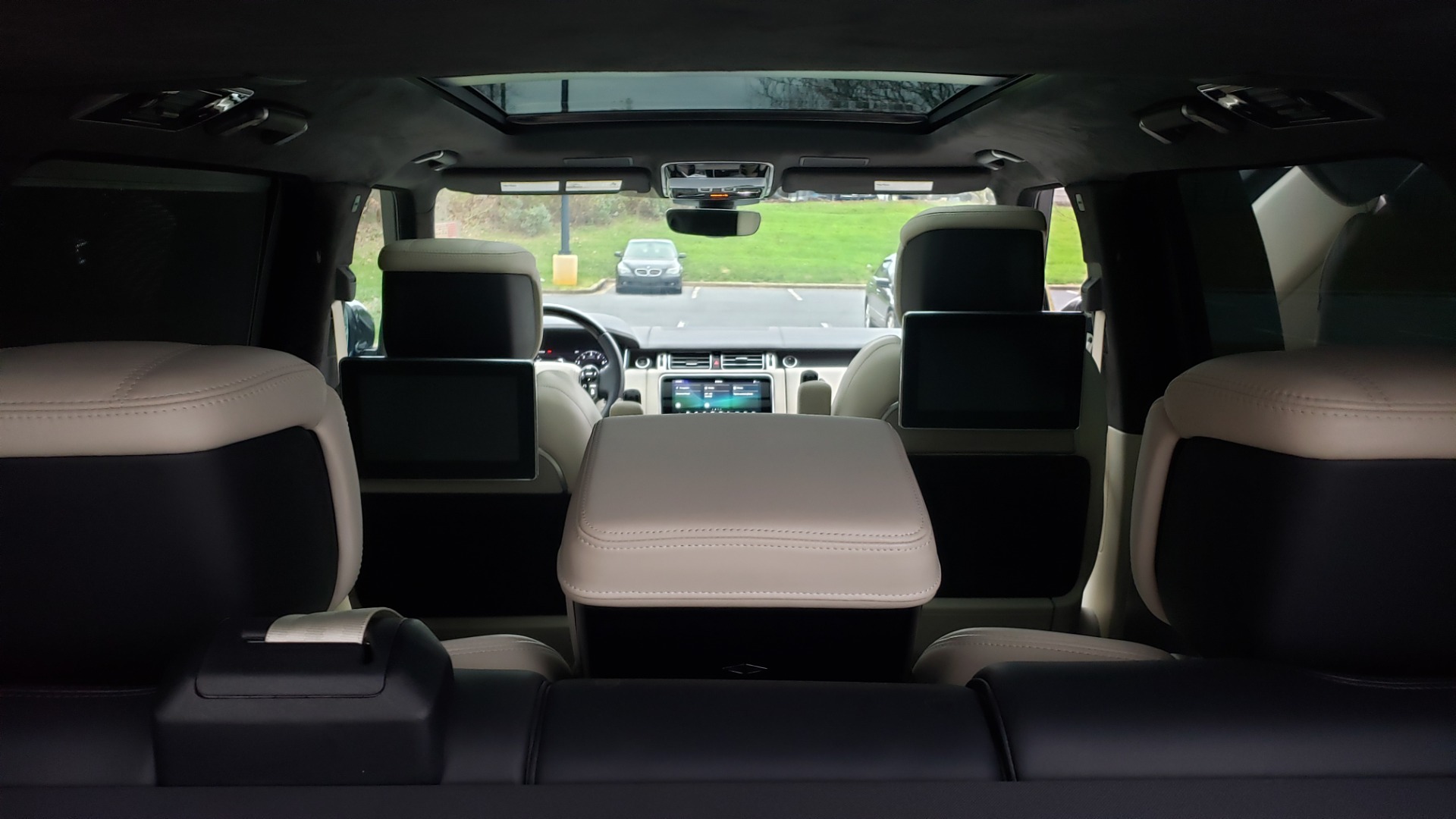 Used 2018 Land Rover RANGE ROVER AUTOBIOGRAPHY SC V8 / LONG / NAV / PANOROOF / ENT SYS / REARVIEW for sale Sold at Formula Imports in Charlotte NC 28227 22